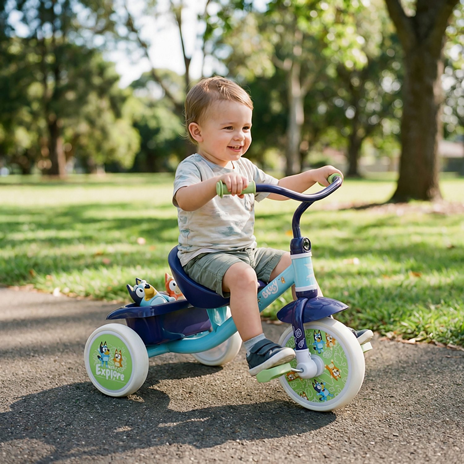 Dynacraft 10" Bluey Tricycle - view number 5