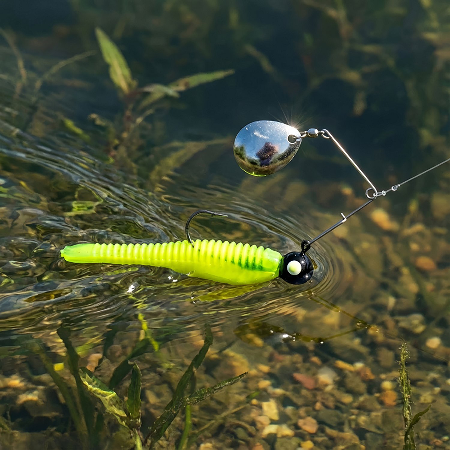 Johnson Beetle Spin Lure - view number 2