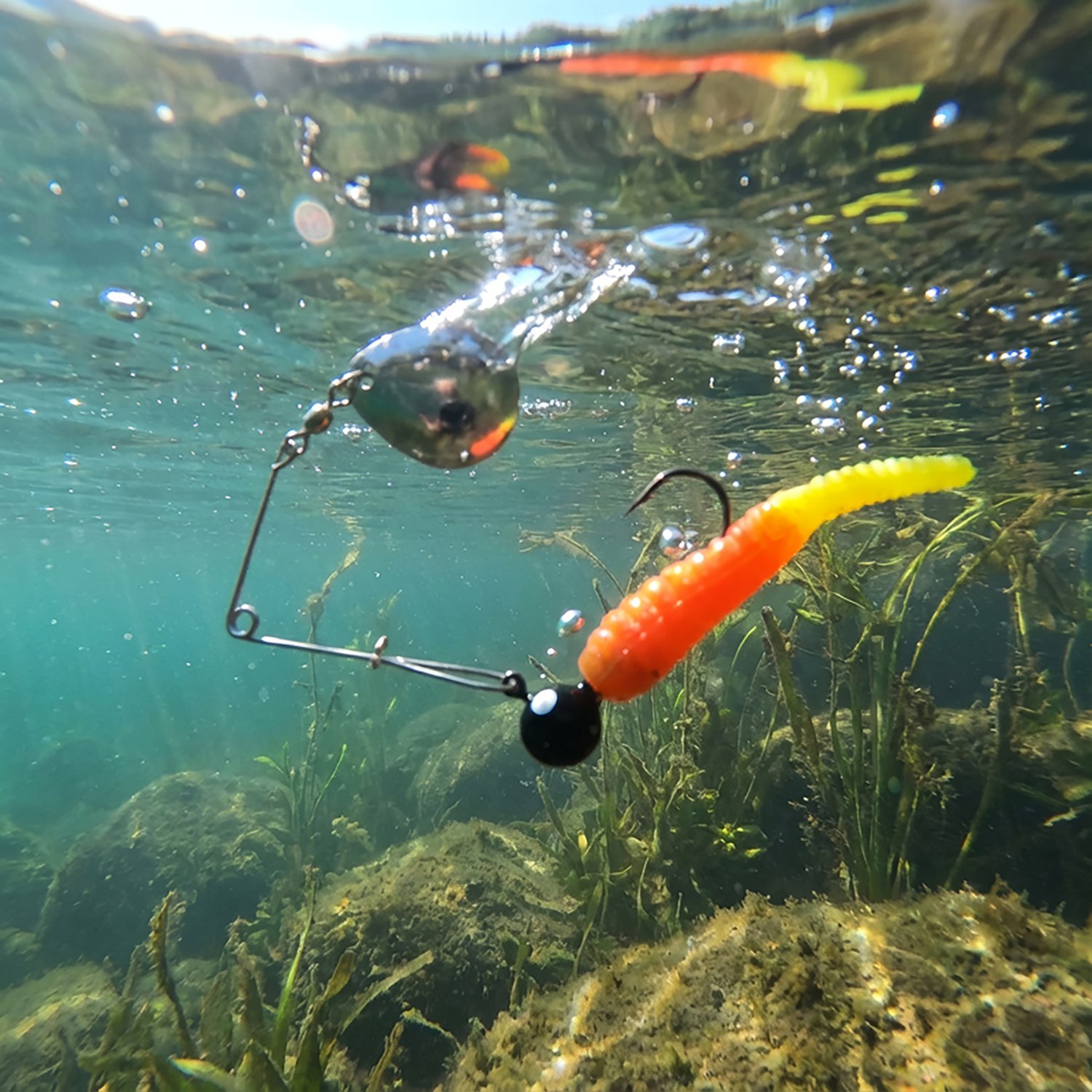 Johnson Beetle Spin 1/4 oz Lure - view number 2