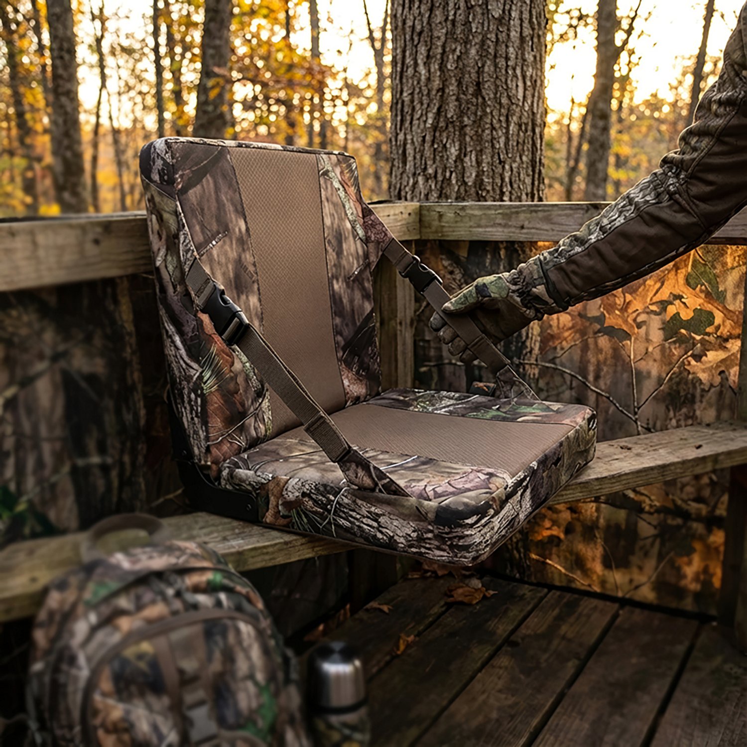 Game Winner Mossy Oak Infinity Extra-Large Folding Seat Cushion - view number 4