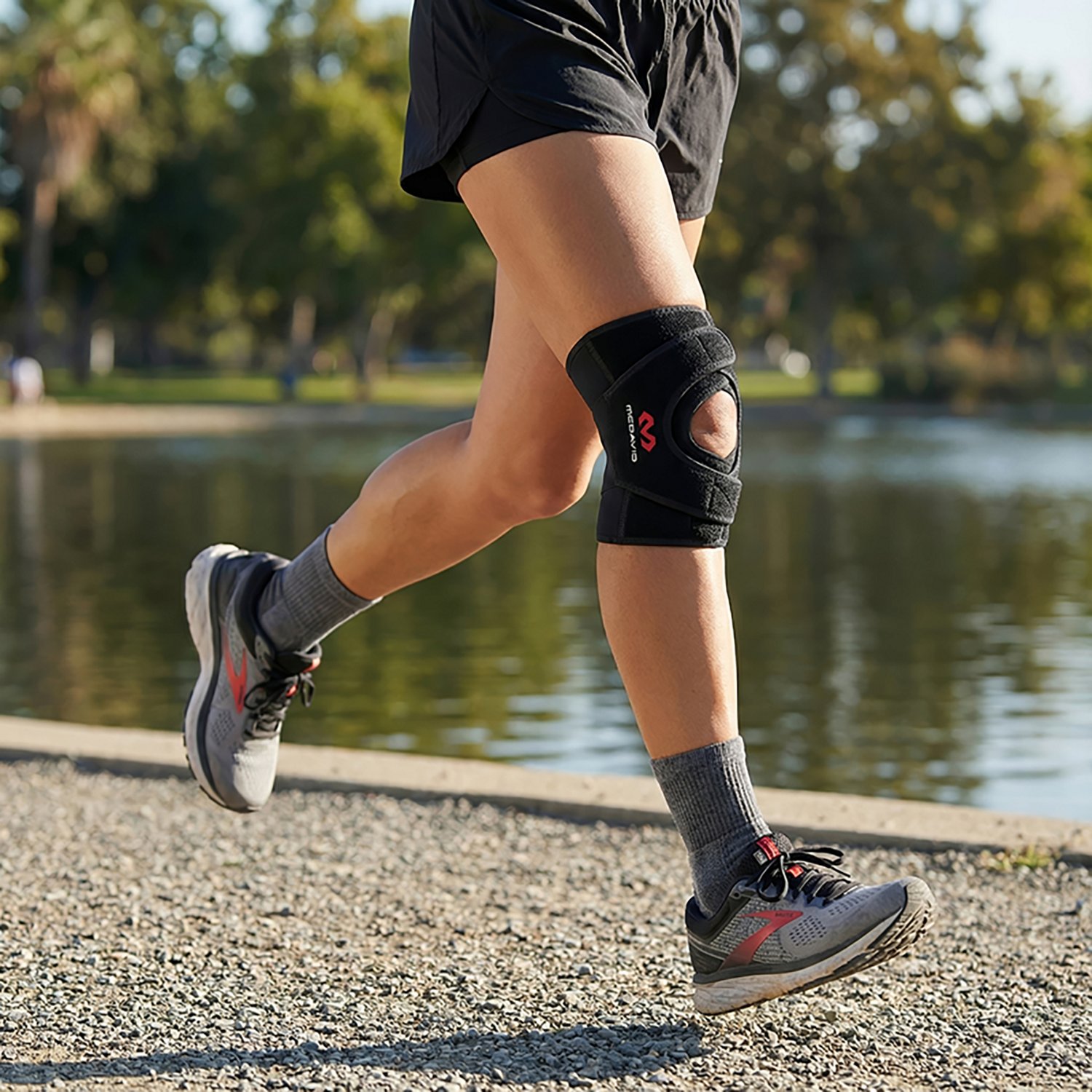 McDavid Adults' Sports Med Double-Wrap Knee Support - view number 3