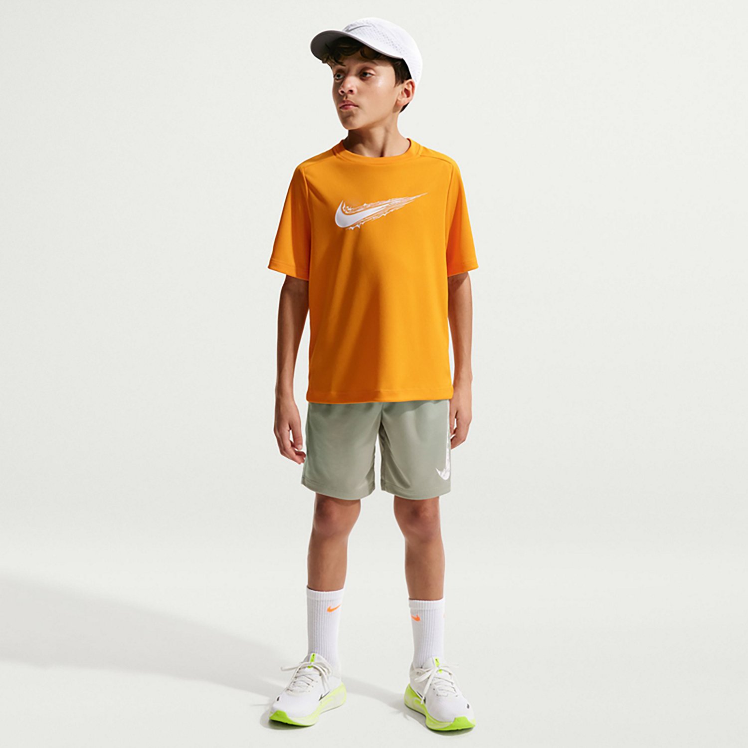 Nike Boys' Dri-FIT Trophy23 Shorts 5 in. - view number 3
