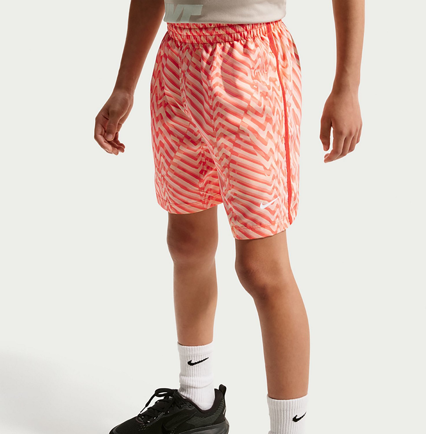 Nike Boys' Dri-FIT Bold Multi Woven Shorts 7 in.