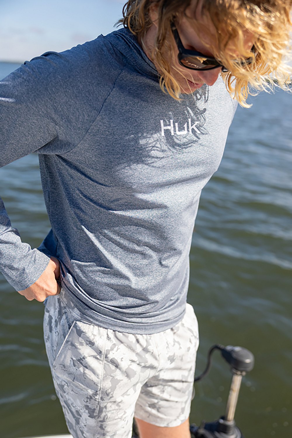 Huk Men’s Airweight Hoodie - view number 6