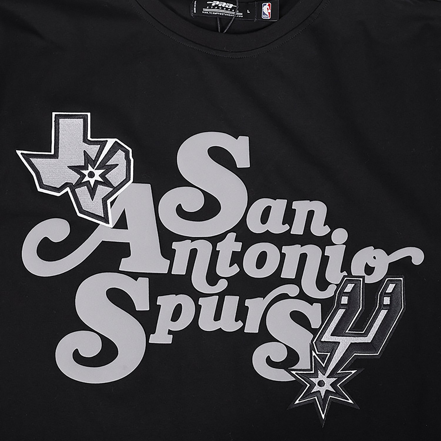 Pro Standard Men's San Antonio Spurs Souvenir SJ Graphic T-shirt - view number 3