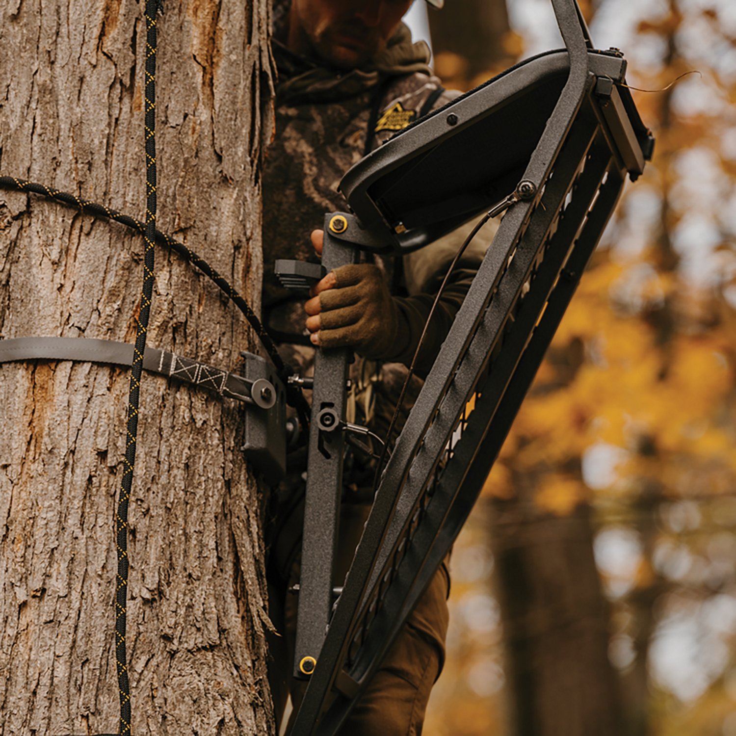 Rivers Edge Outlaw XL Hang‑On Treestand - view number 2