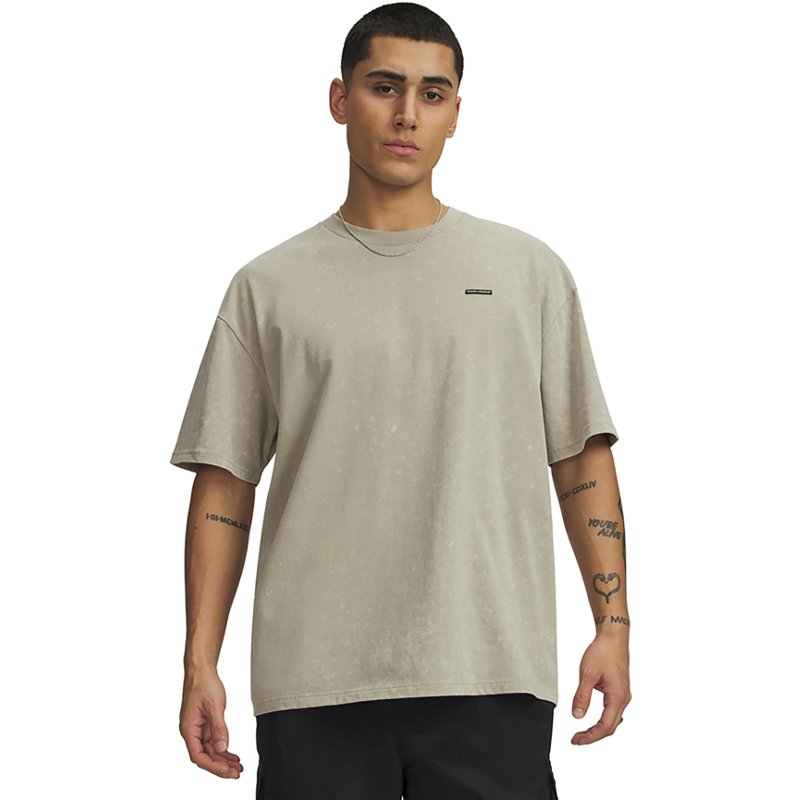 Under Armour Men's Heavyweight Oversized Logo Wash T-Shirt, Medium, Timberwolf Taupe
