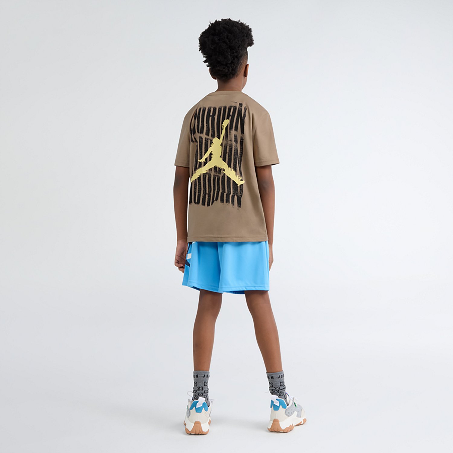 Jordan Boys' Distressed Graphic T-shirt - view number 2