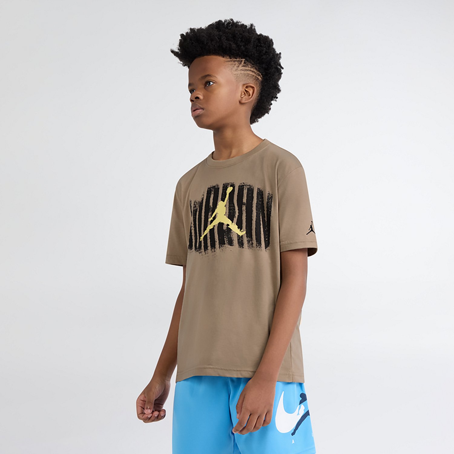 Jordan Boys' Distressed Graphic T-shirt - view number 3