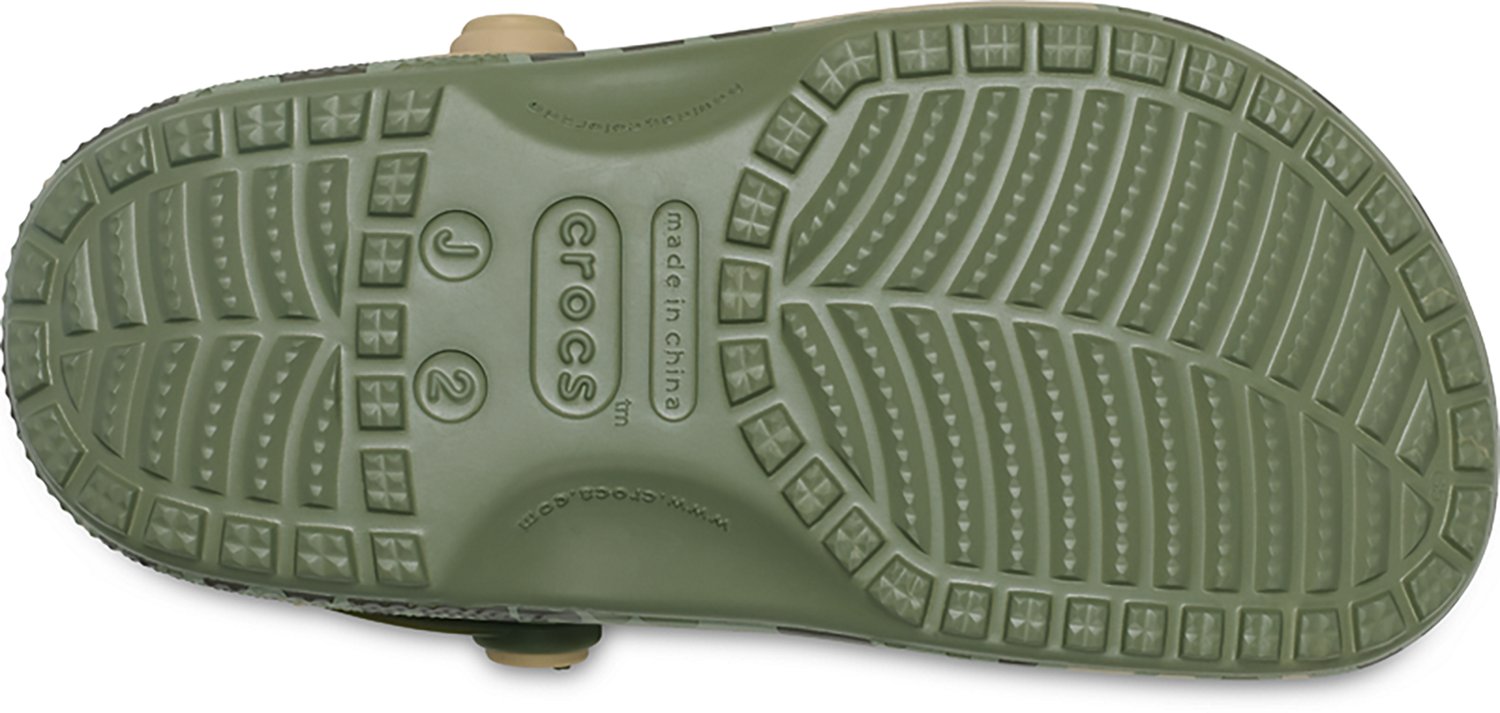 Crocs Kids' Classic Snapback Strap Camo Clogs - view number 6