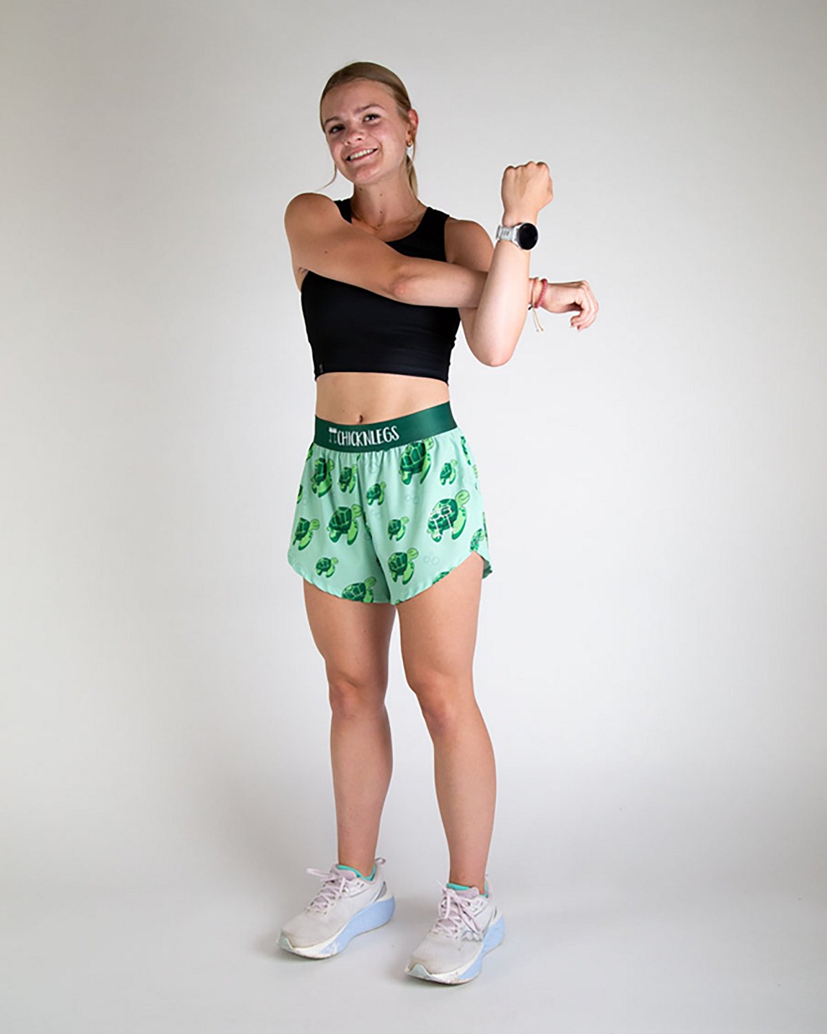 Chicknlegs Women's Sea Turtles Split Shorts 4 in - view number 3