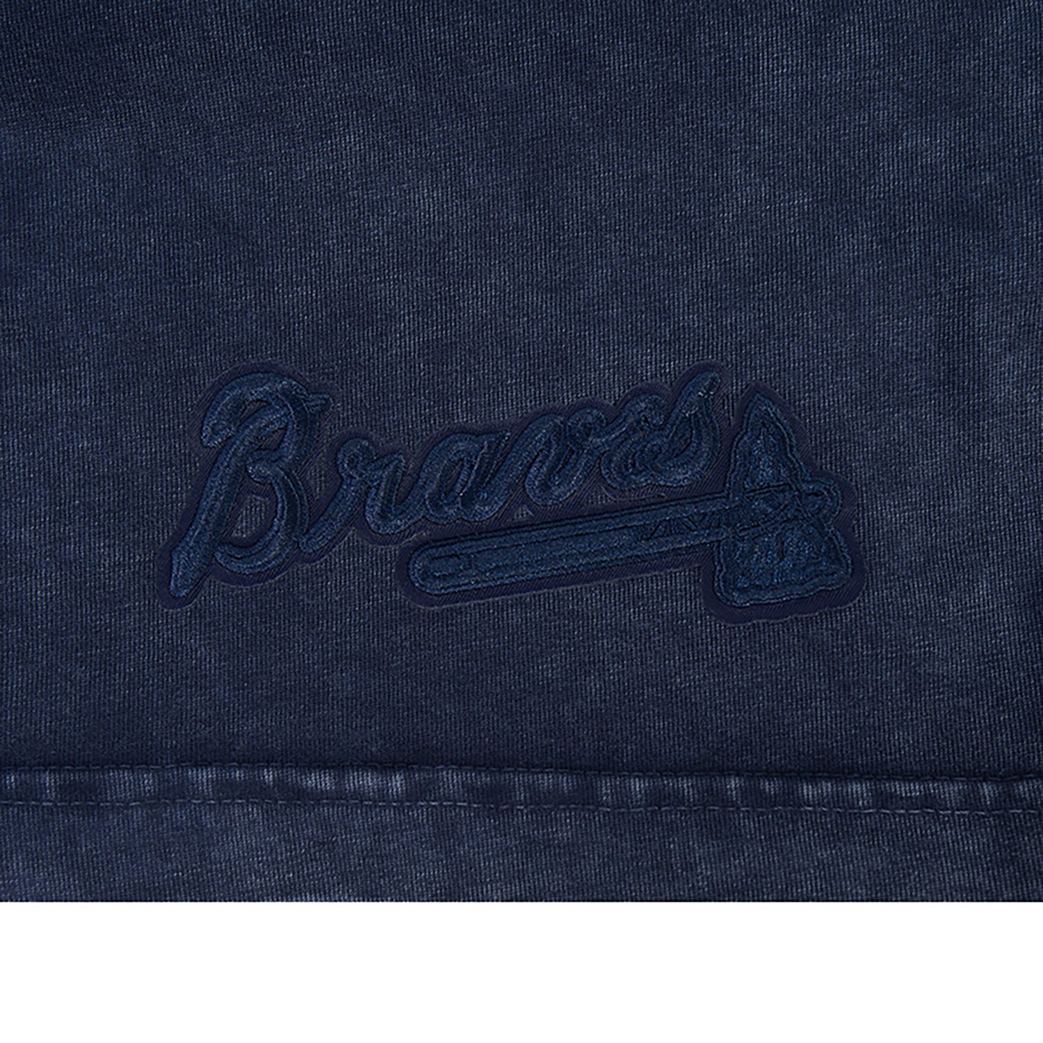 Pro Standard Men's Atlanta Braves Washed Classic Enzyme Wash CJ Drop Shoulder T-shirt - view number 6