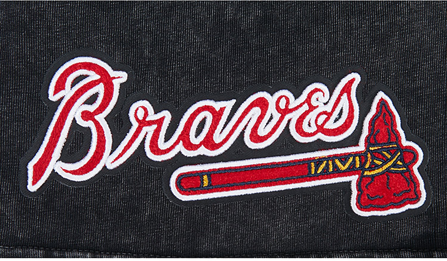 Pro Standard Men's Atlanta Braves Wave and Roses CJ Drop Shoulder Short Sleeve T-shirt