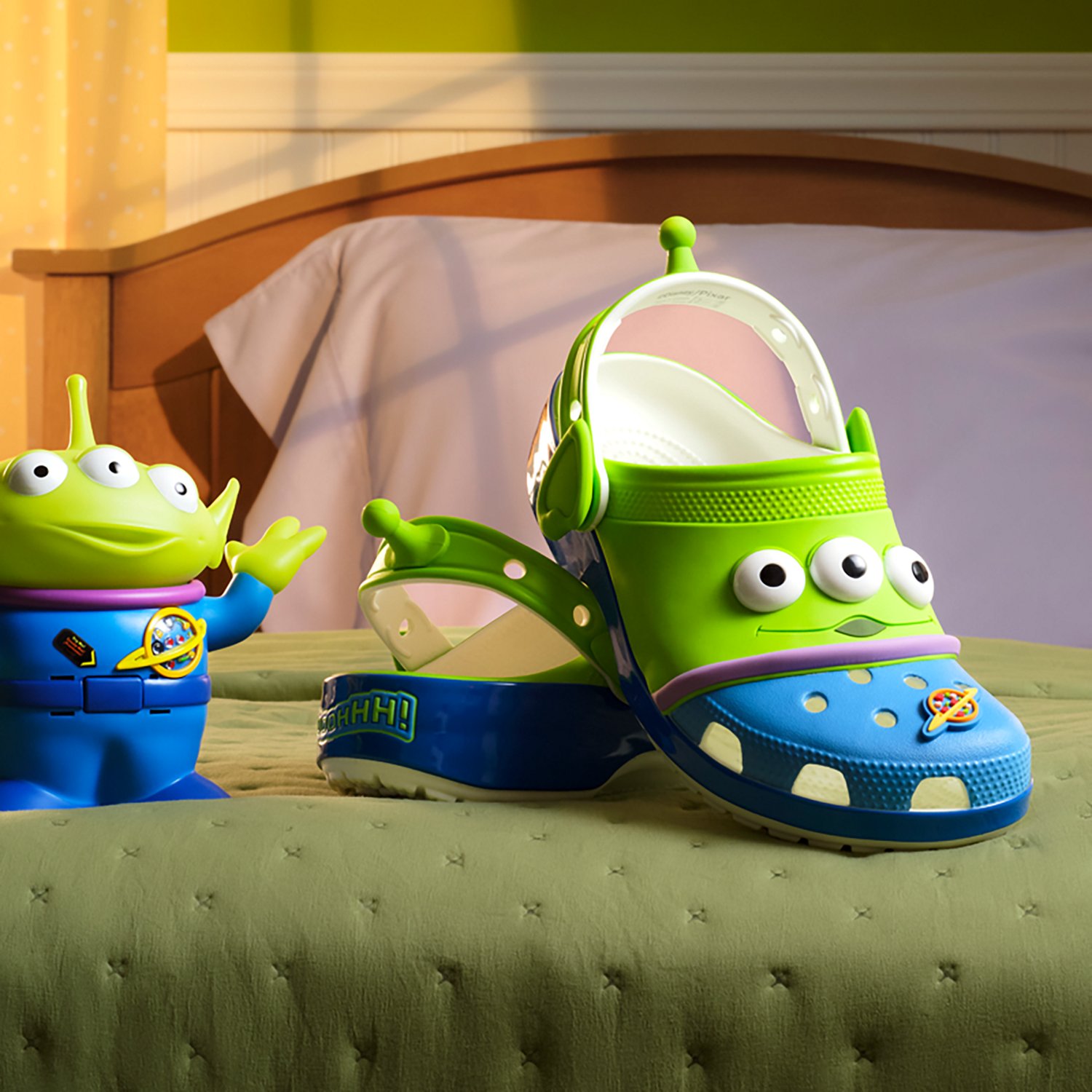 Crocs Adult Toy Story Aliens Classic Clog - view number 7