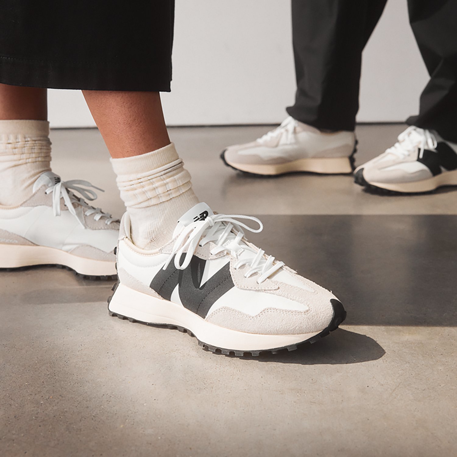 New Balance Women's 327 Shoes - view number 6