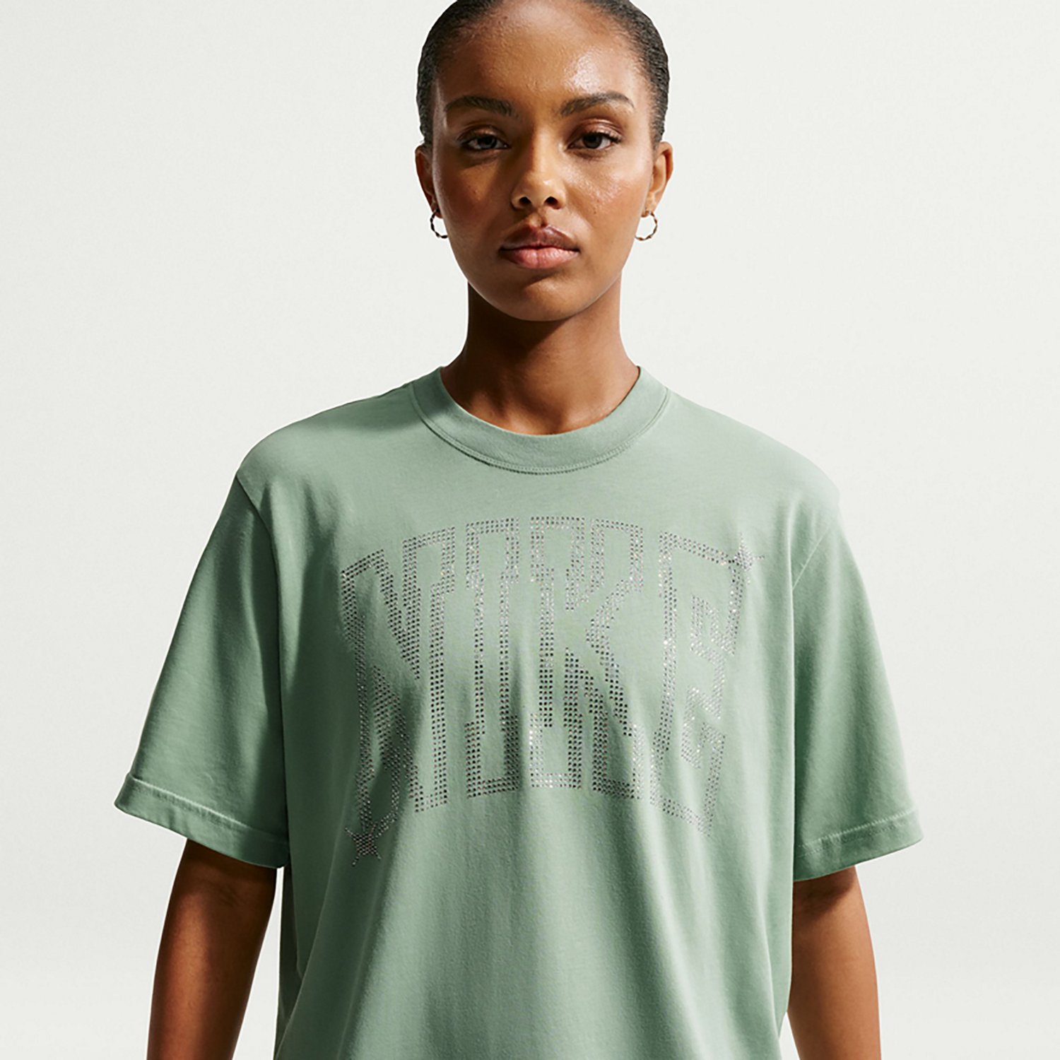 Nike Women's Sportswear Classic Loose Graphic T-shirt - view number 2