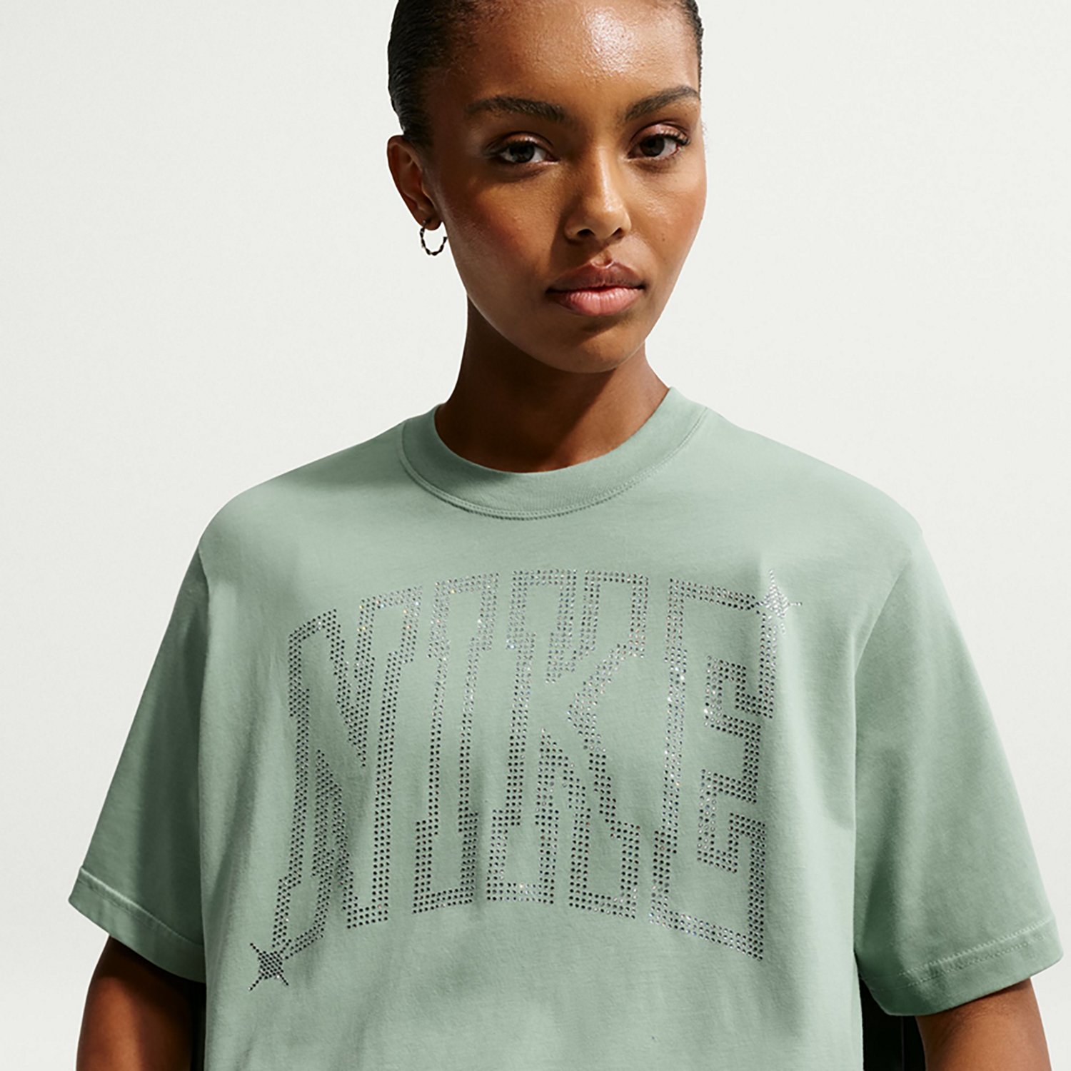Nike Women's Sportswear Classic Loose Graphic T-shirt - view number 4
