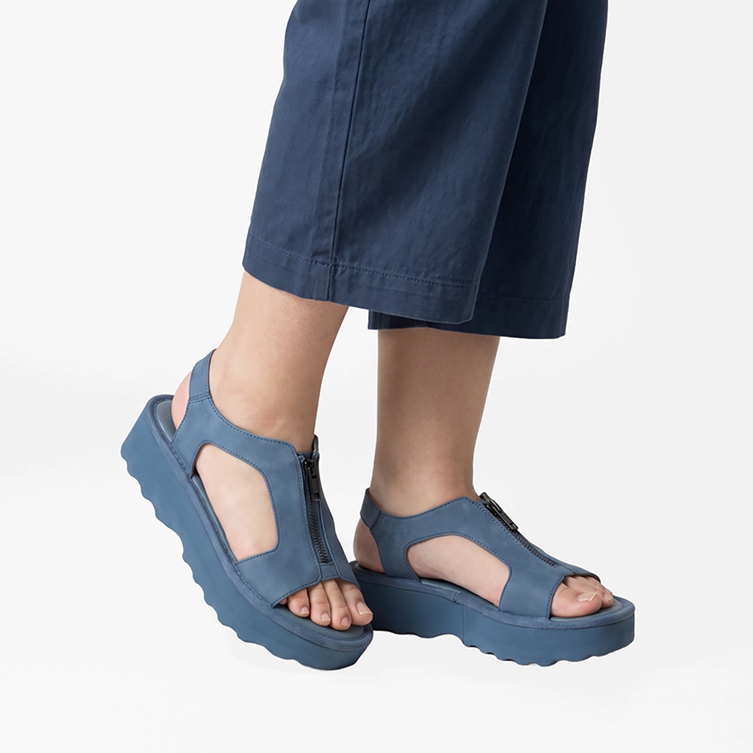 Bear Paw Women's Venice Sandals - view number 8