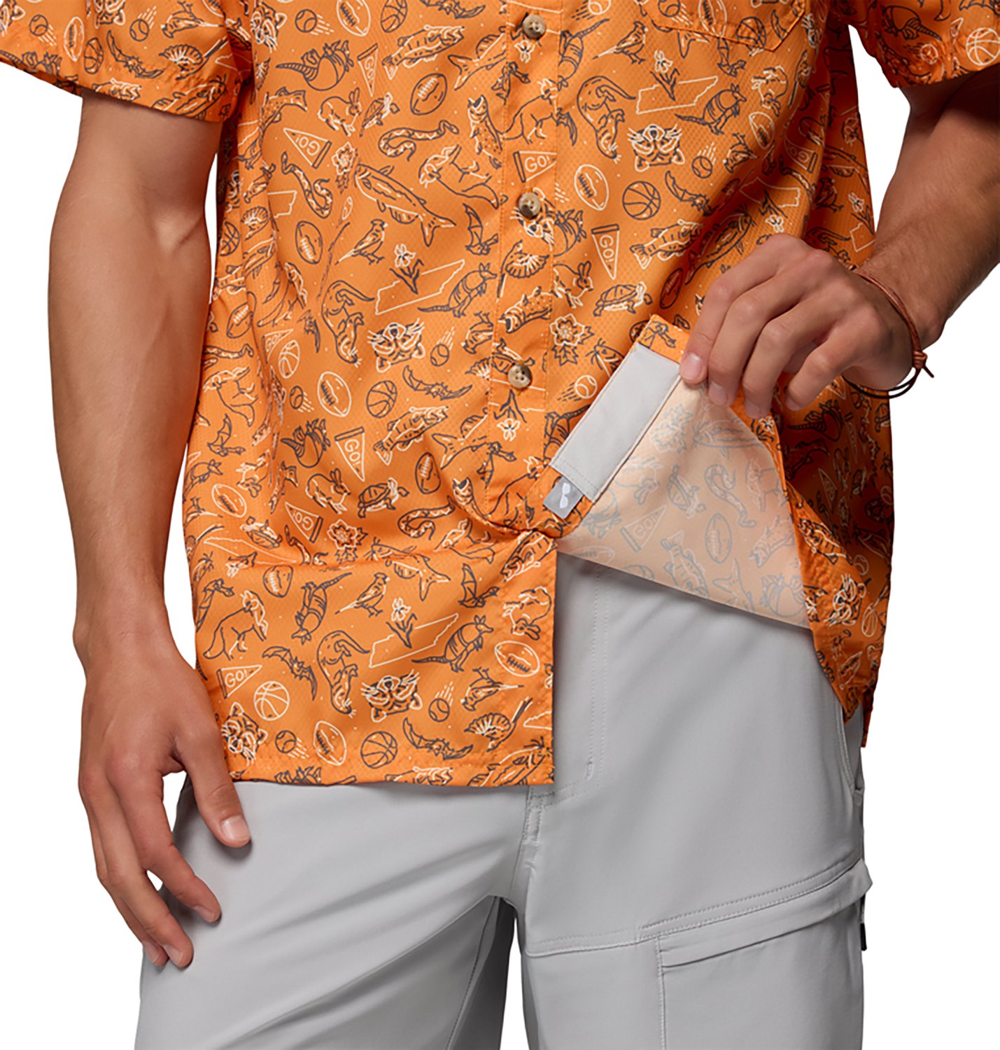Columbia Sportswear Men's University of Tennessee Collegiate PFG Super Slack Tide Livin Print Shirt - view number 6