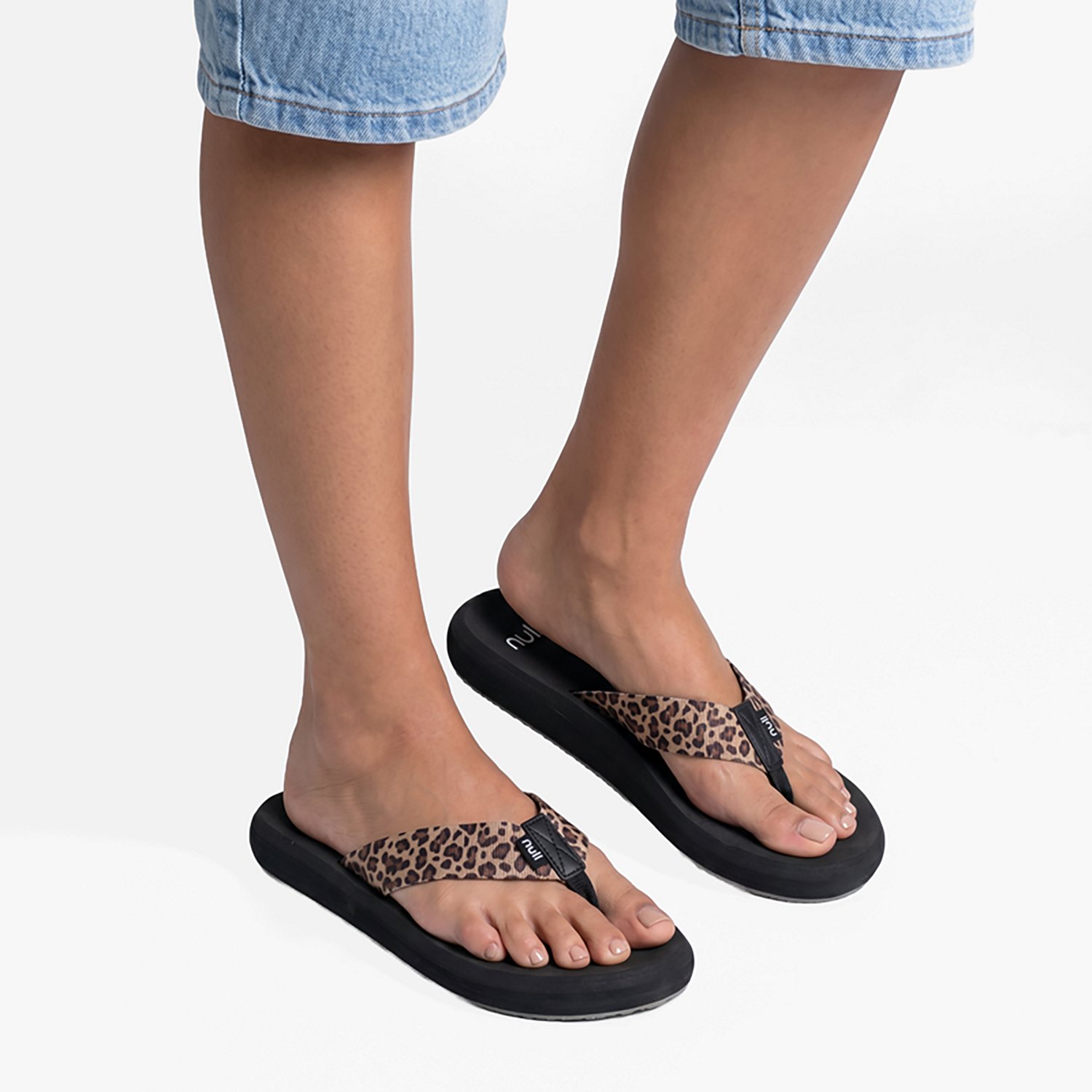 Freely Women's Cheetah Print Belted Flip Flops - view number 5