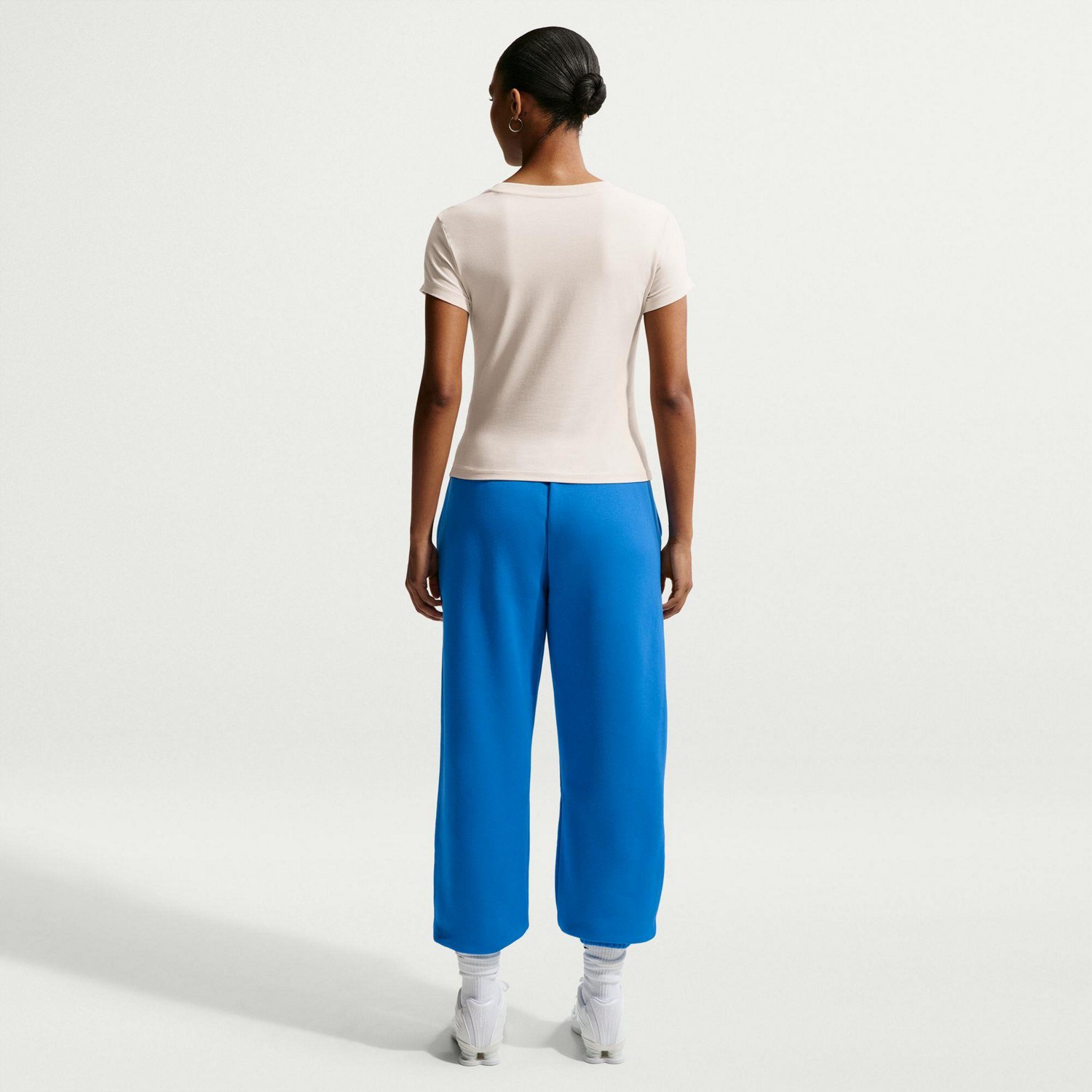 Nike Women's Sportswear Slim Graphic T-shirt - view number 2