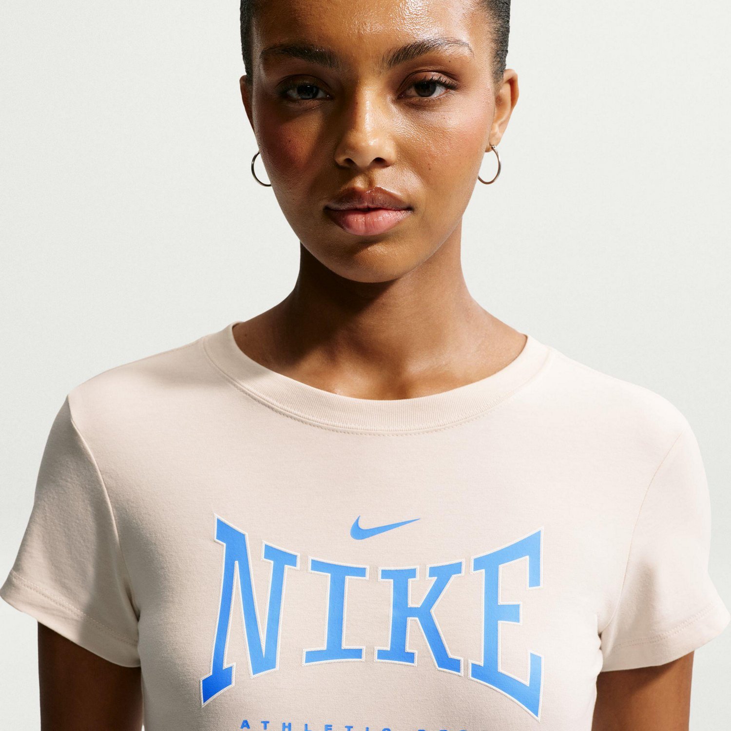 Nike Women's Sportswear Slim Graphic T-shirt - view number 5