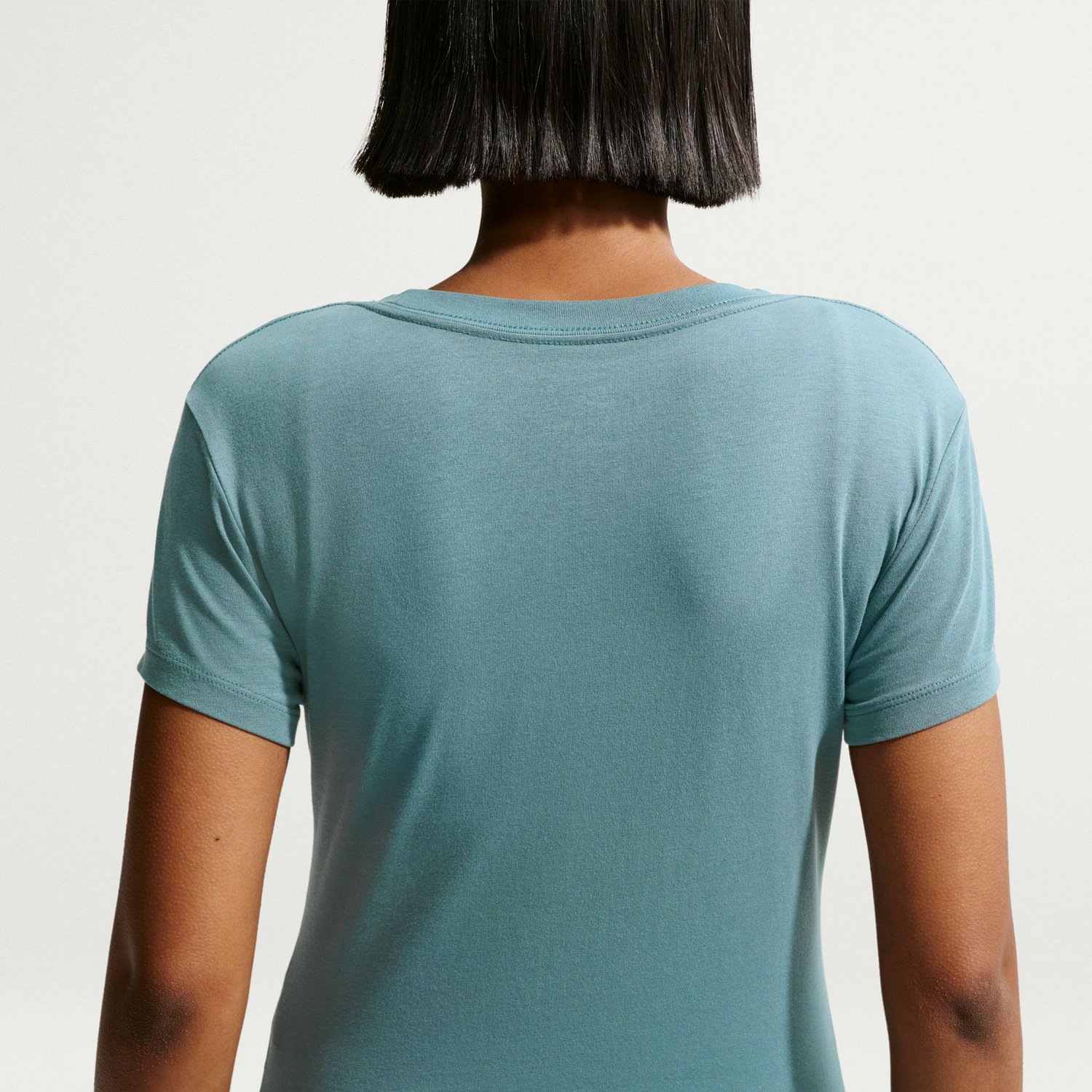 Nike Women's Sportswear Slim Graphic T-shirt - view number 4