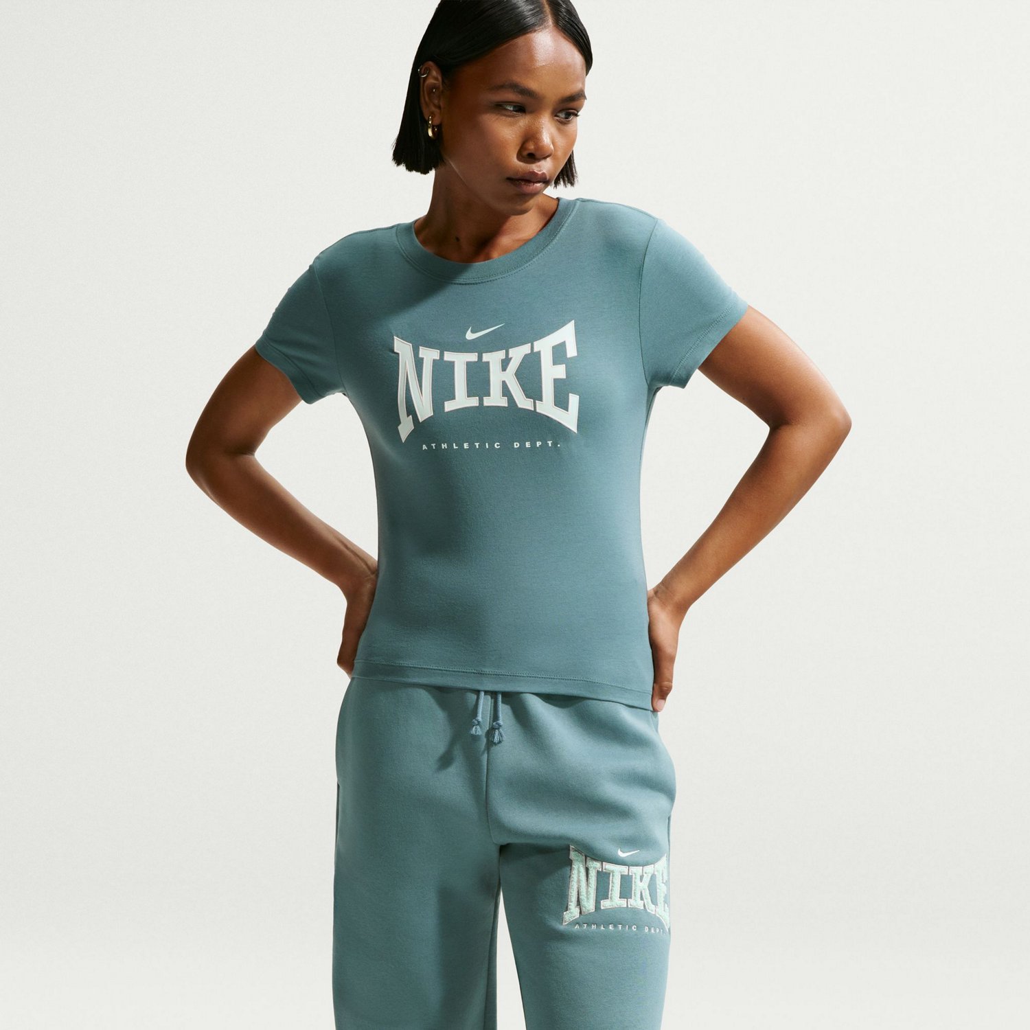 Nike Women's Sportswear Slim Graphic T-shirt - view number 5