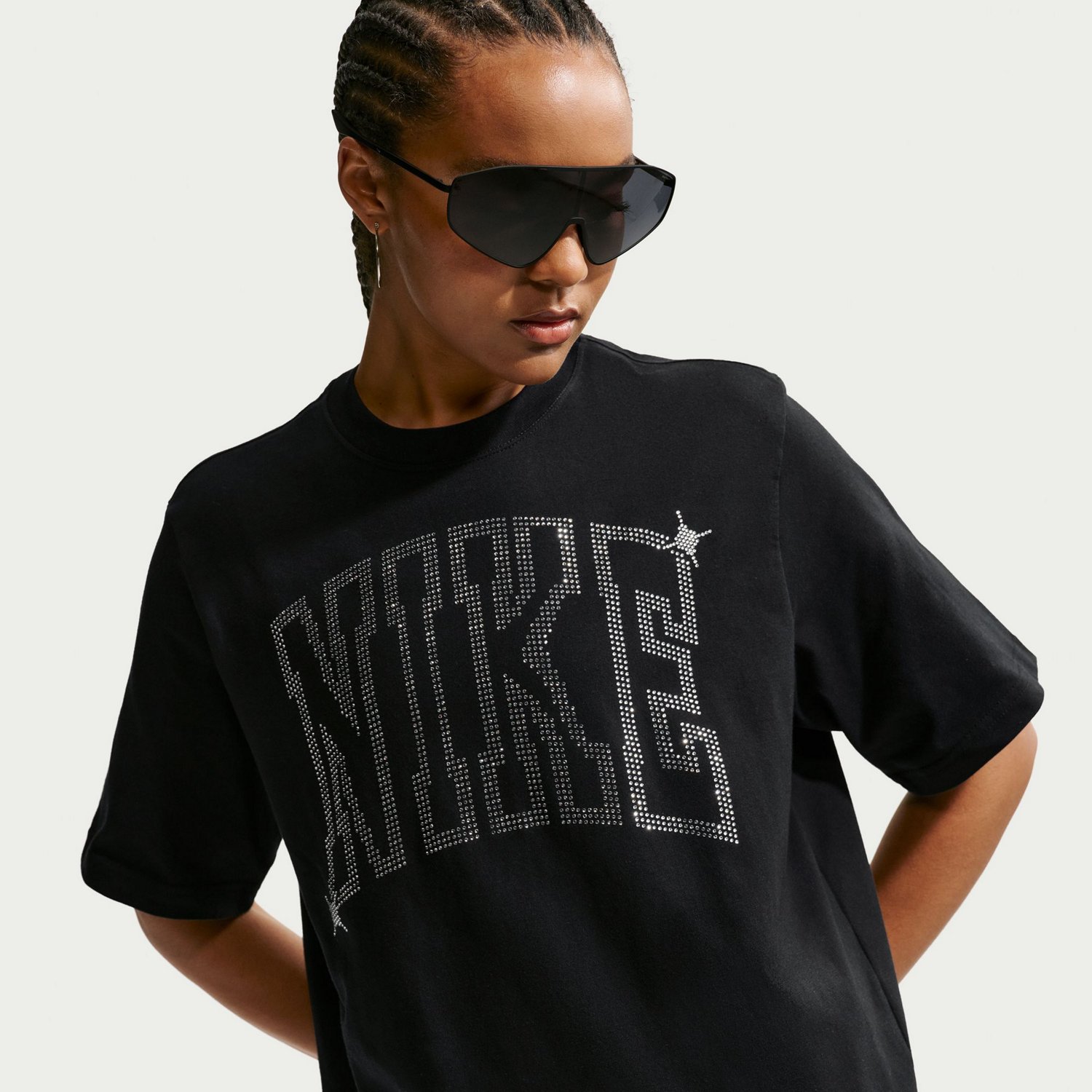 Nike Women's Sportswear Classic Loose Graphic T-shirt - view number 5