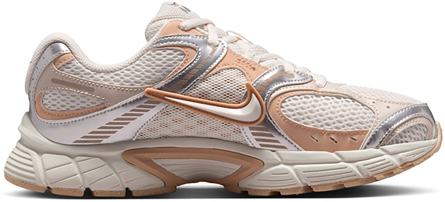 Nike Women's V5 Runner Shoes