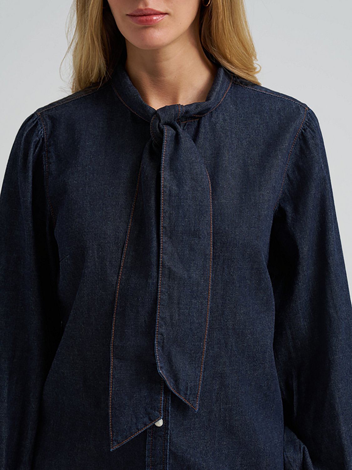 Wrangler Women's Denim Bow Snap Long Sleeve Top - view number 3