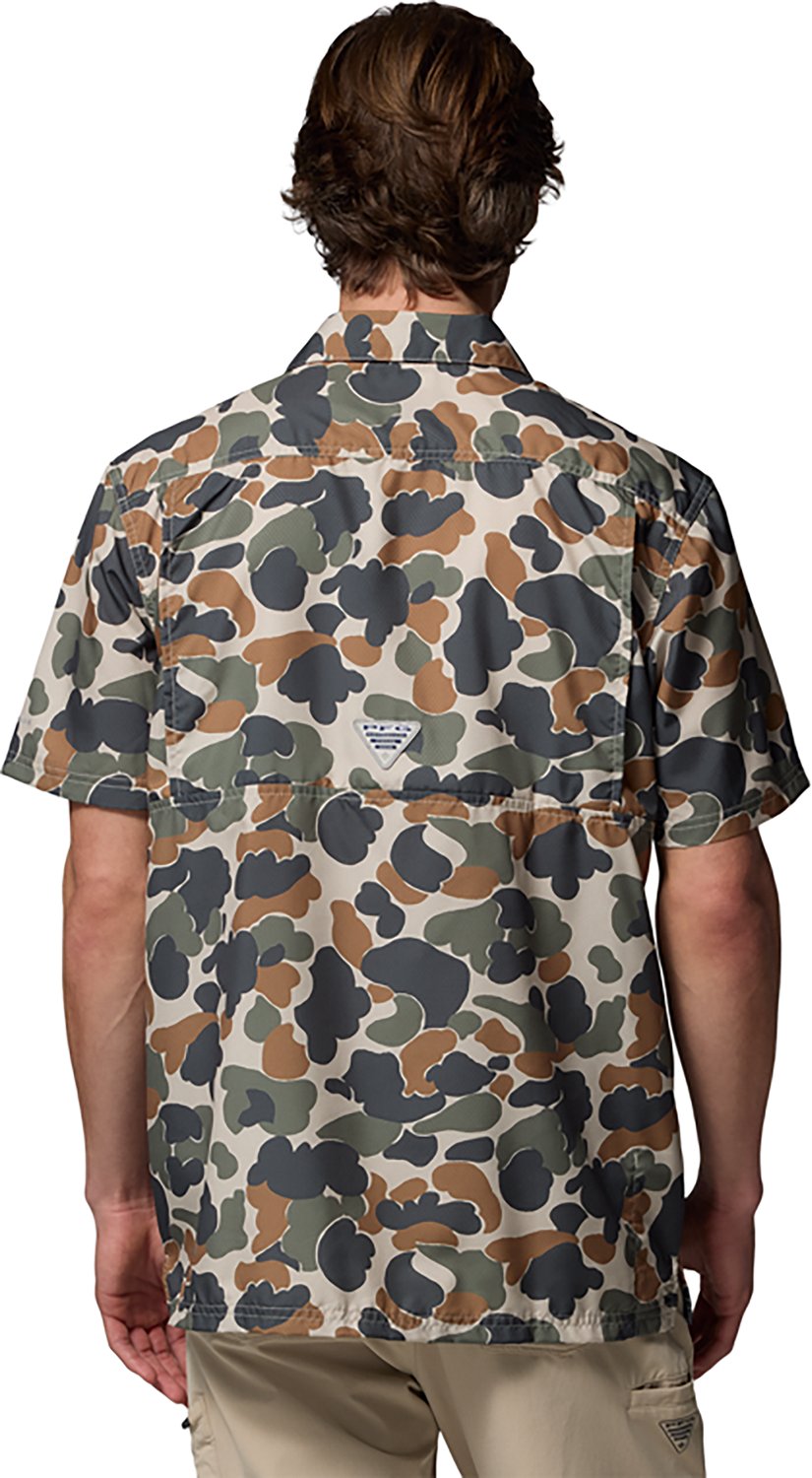 Columbia Sportswear Men's Texas A&M University Collegiate PFG Super Slack Tide Camo Shirt