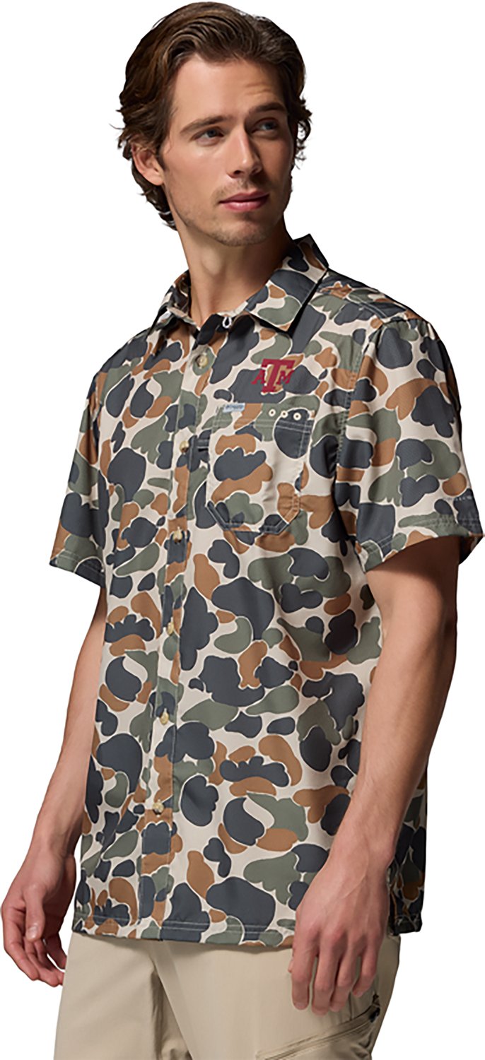 Columbia Sportswear Men's Texas A&M University Collegiate PFG Super Slack Tide Camo Shirt
