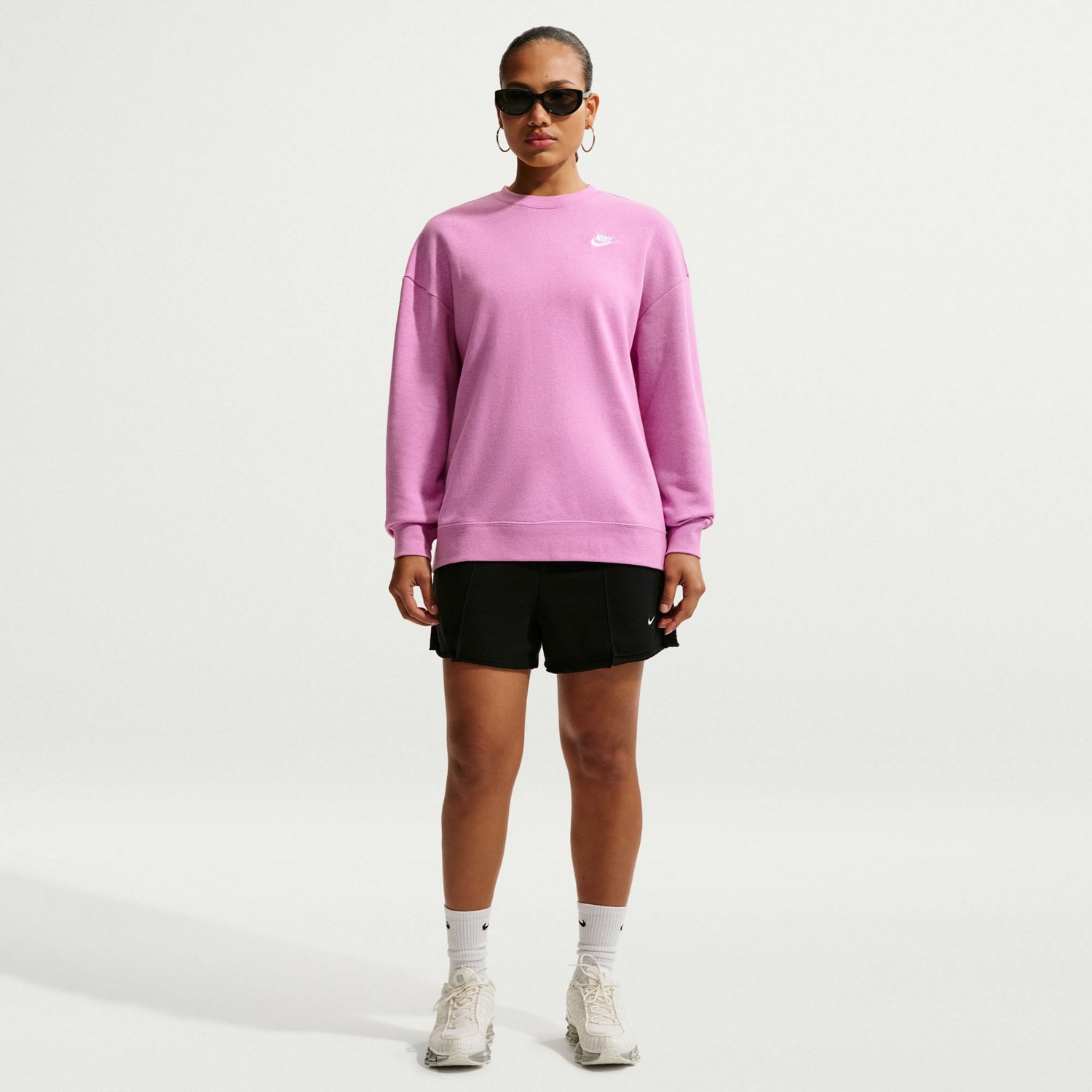 Nike Women's Sportswear Clube Fleece Loose Crew-Neck Sweatshirt