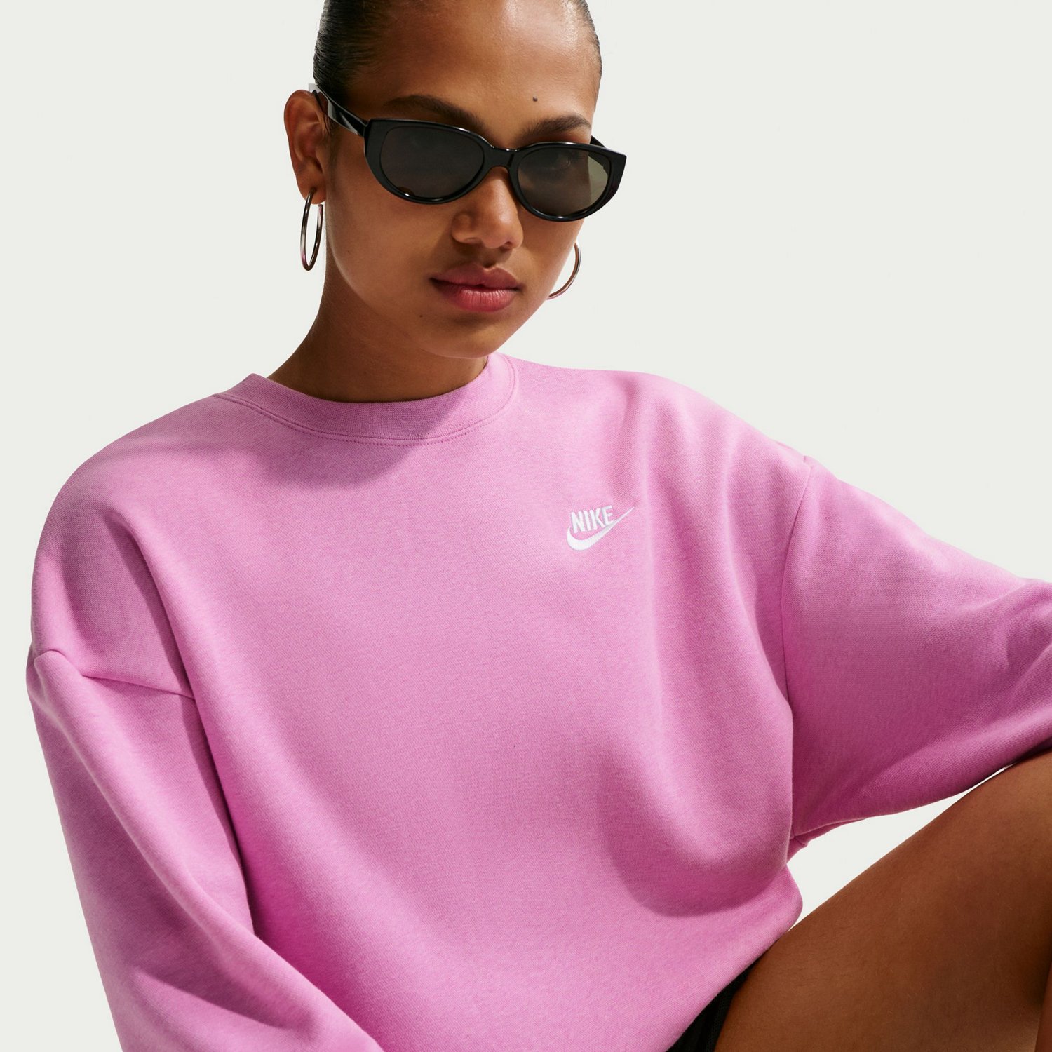 Nike Women's Sportswear Clube Fleece Loose Crew-Neck Sweatshirt - view number 5