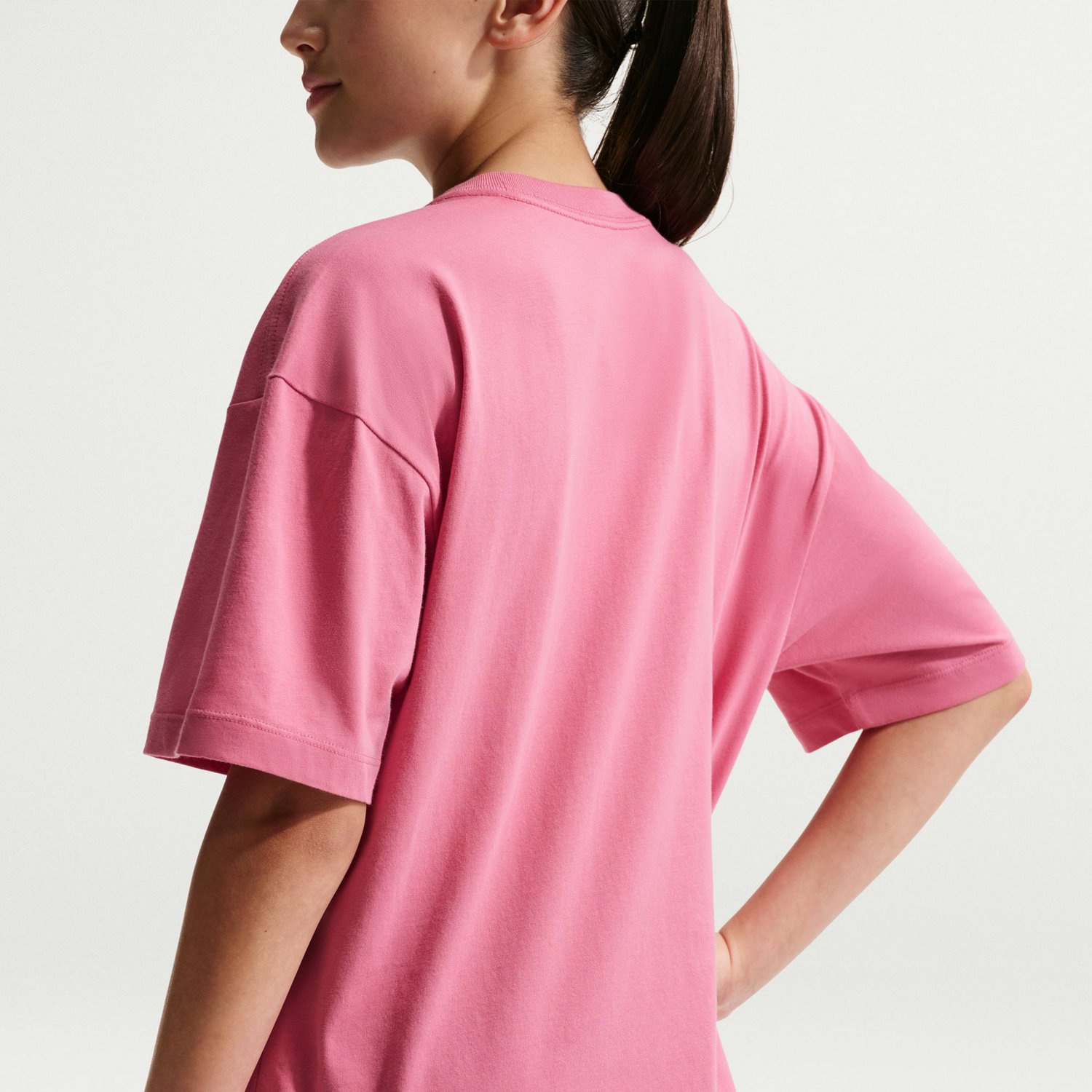 Nike Sportswear Girls’ Oversized Short Sleeve T‑Shirt - view number 4