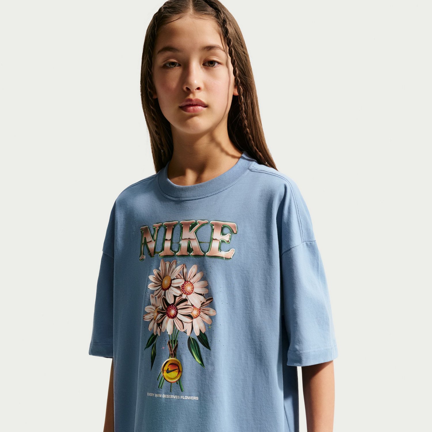 Nike Sportswear Girls’ Oversized Short Sleeve T‑Shirt - view number 3