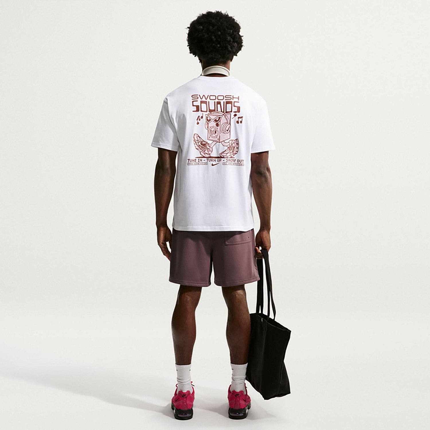 Nike Sportswear Men’s Short Sleeve T‑Shirt - view number 2