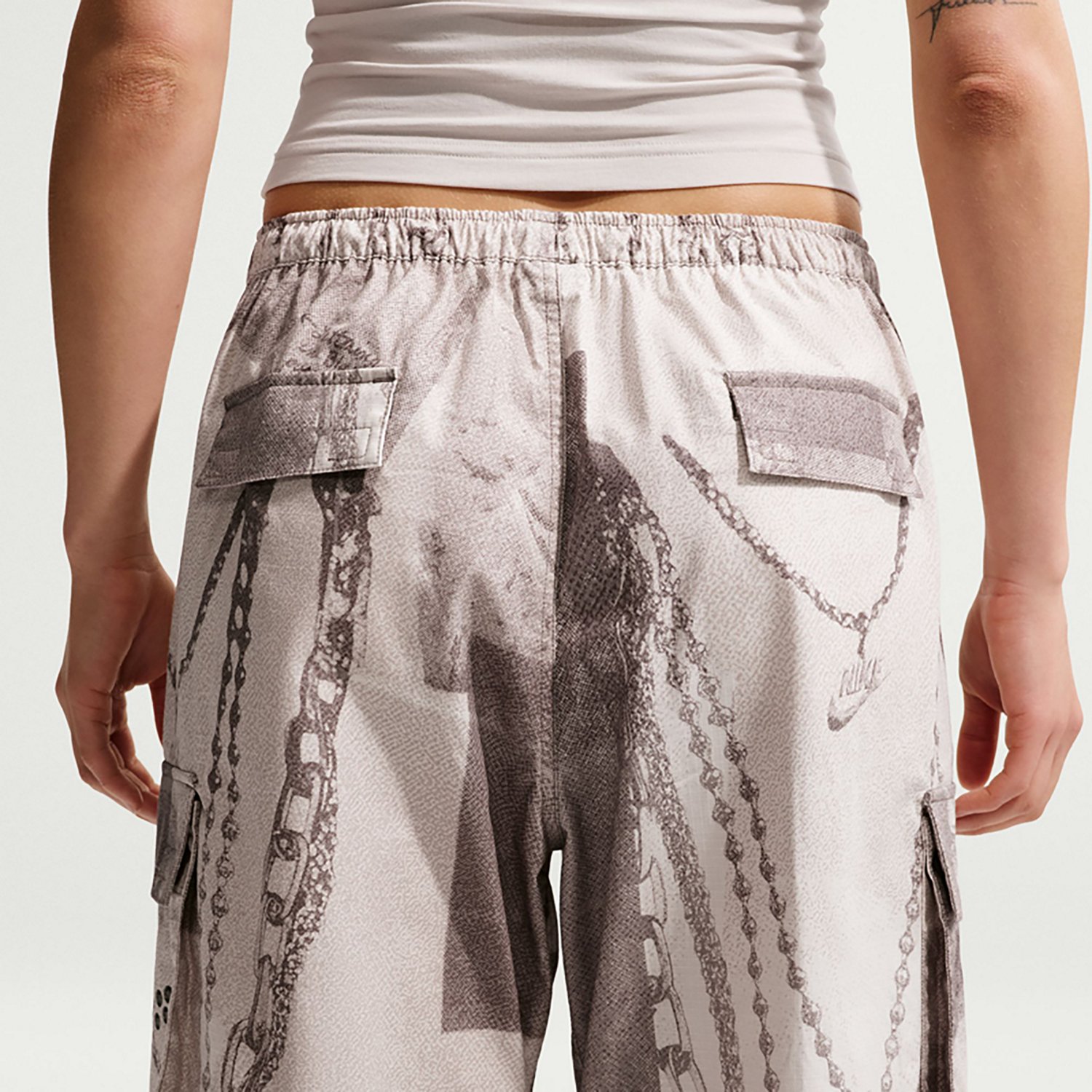 Nike Women's Sportswear Mid-Rise Oversized Cargo Pants - view number 4