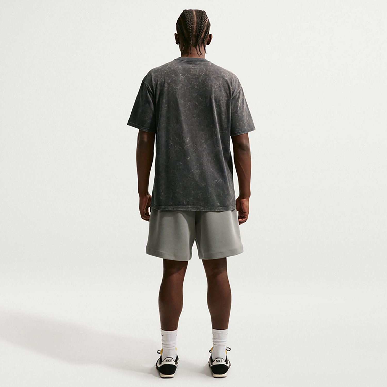Nike Sportswear Men’s Vintage‑Washed Short Sleeve T‑Shirt - view number 2