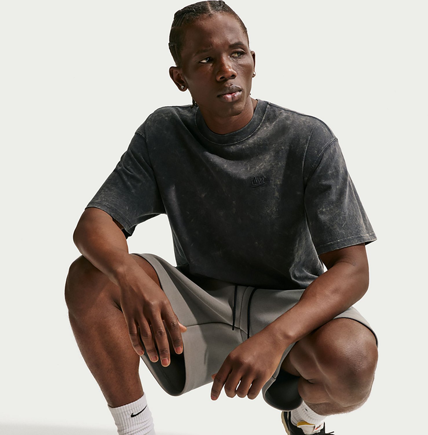 Nike Sportswear Men’s Vintage‑Washed Short Sleeve T‑Shirt - view number 5