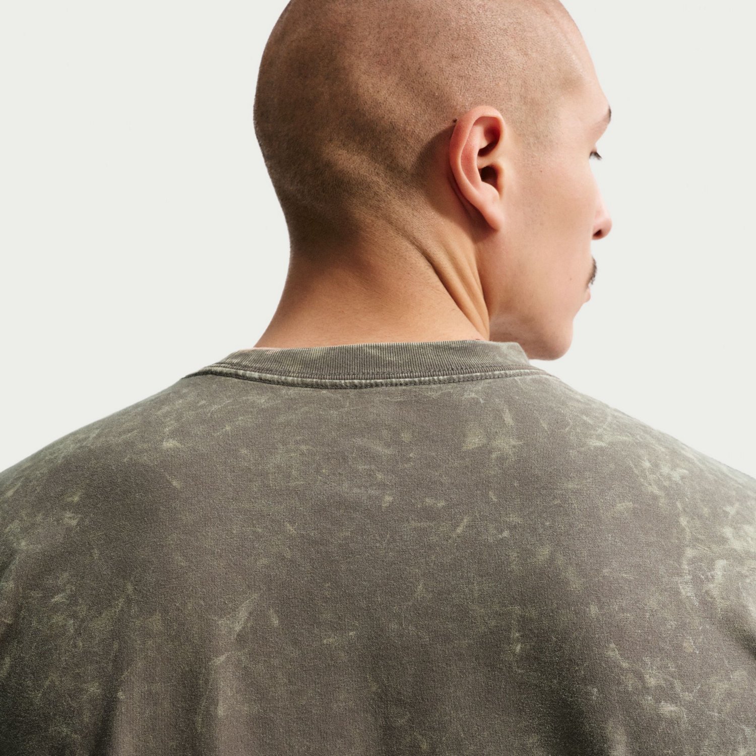 Nike Sportswear Men’s Vintage‑Washed Short Sleeve T‑Shirt - view number 4