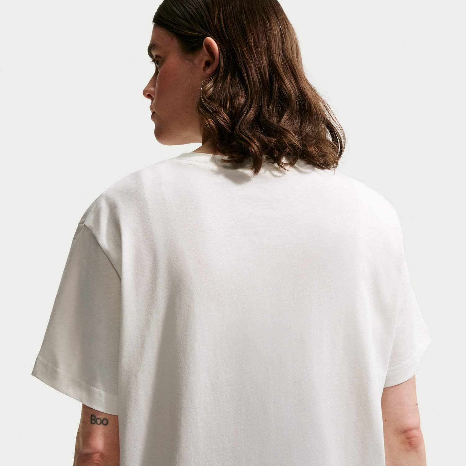 Nike Women's Sportswear Classic Oversized Graphic T-shirt - view number 4