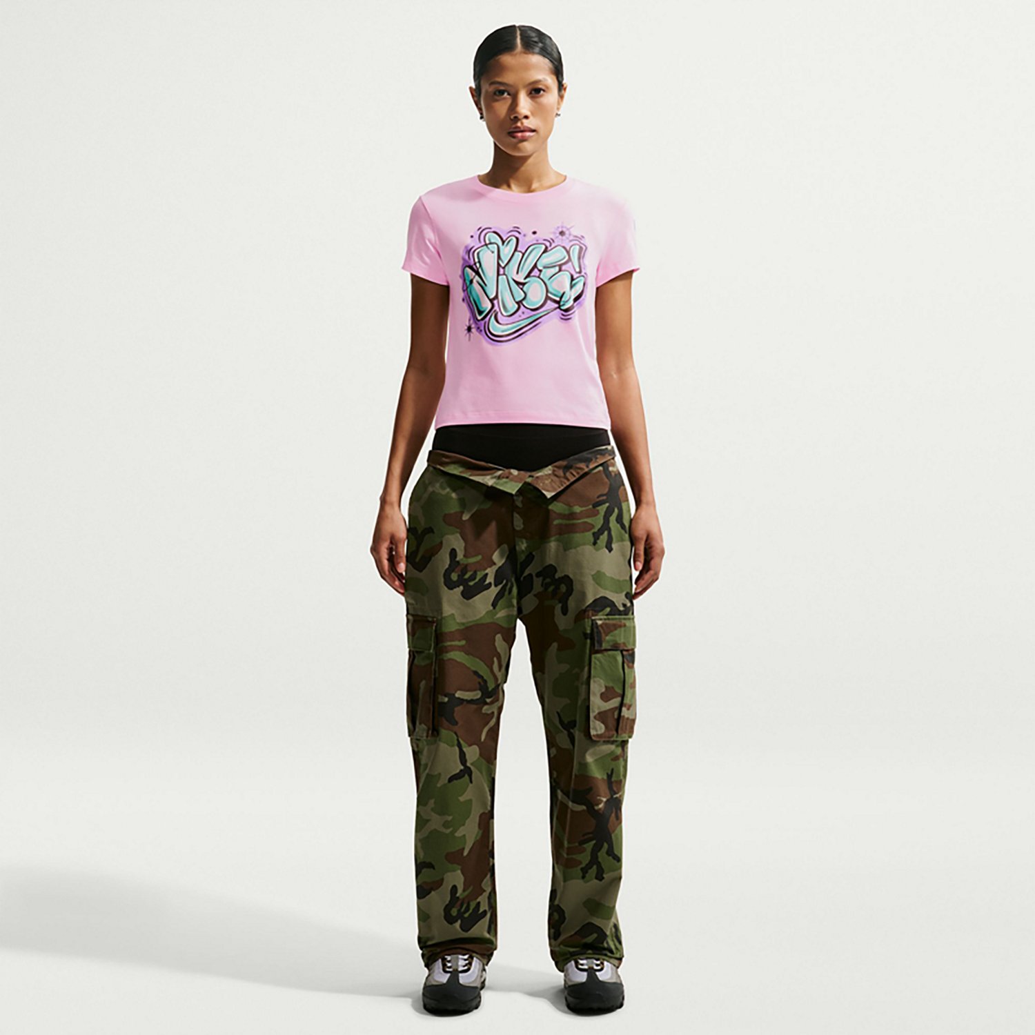 Nike Women's Sportswear Chill Knit Slim Cropped Graphic T-shirt