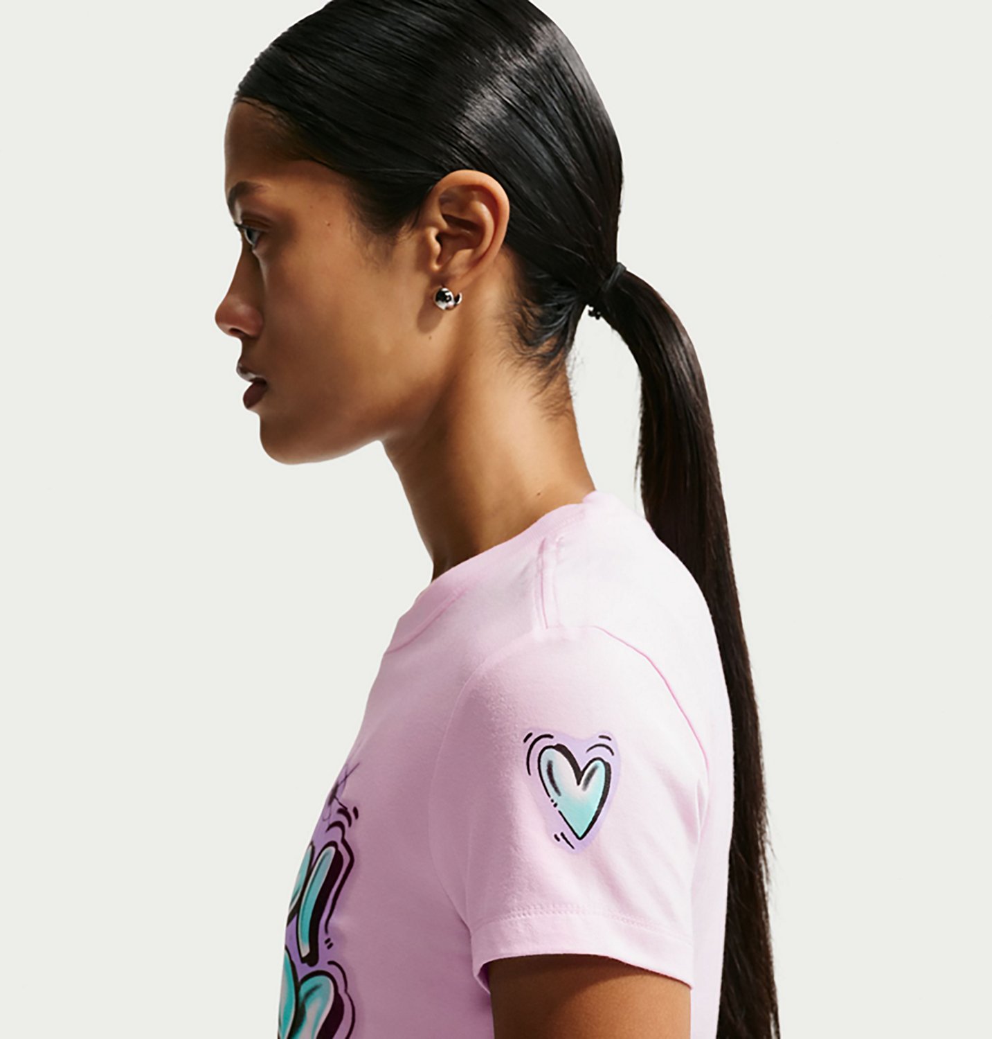 Nike Women's Sportswear Chill Knit Slim Cropped Graphic T-shirt