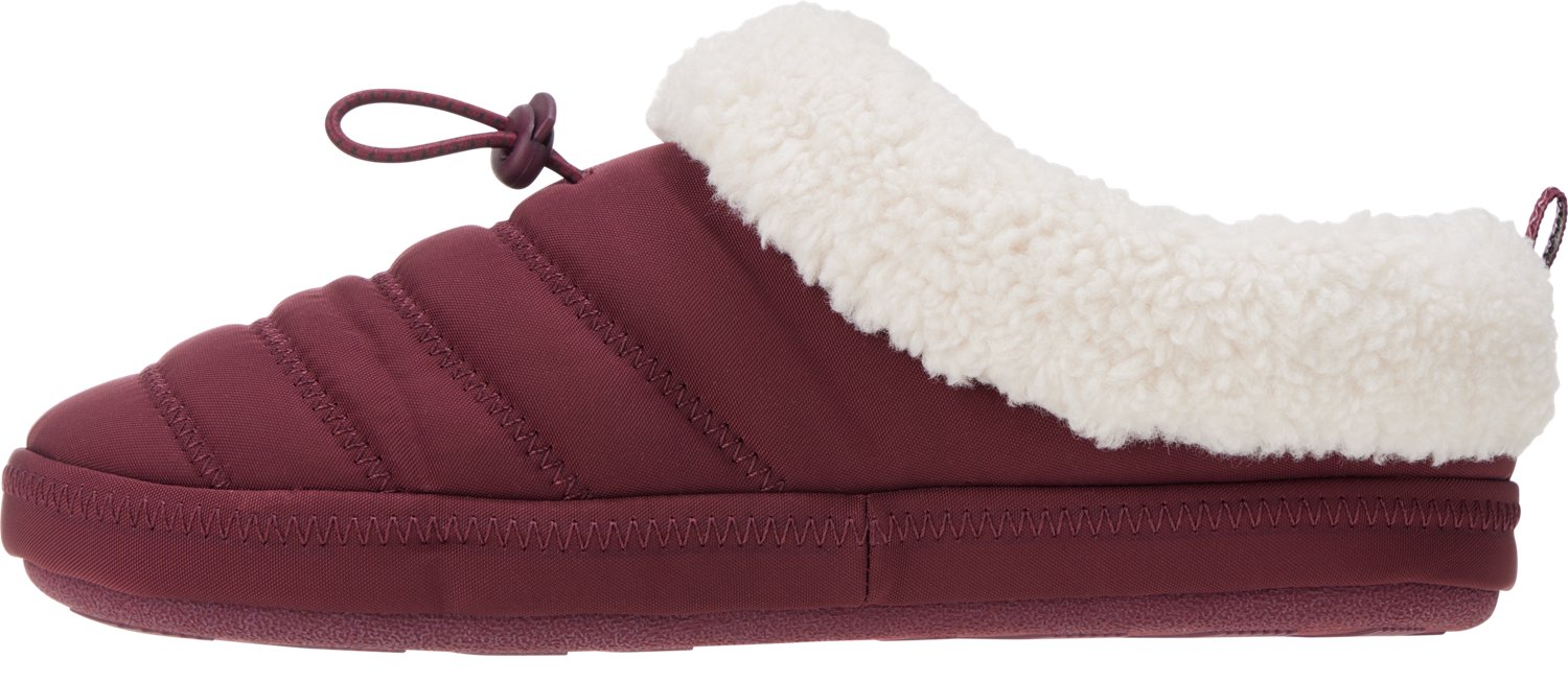 Magellan Outdoors Women's Cozy Quilted Slipper - view number 2