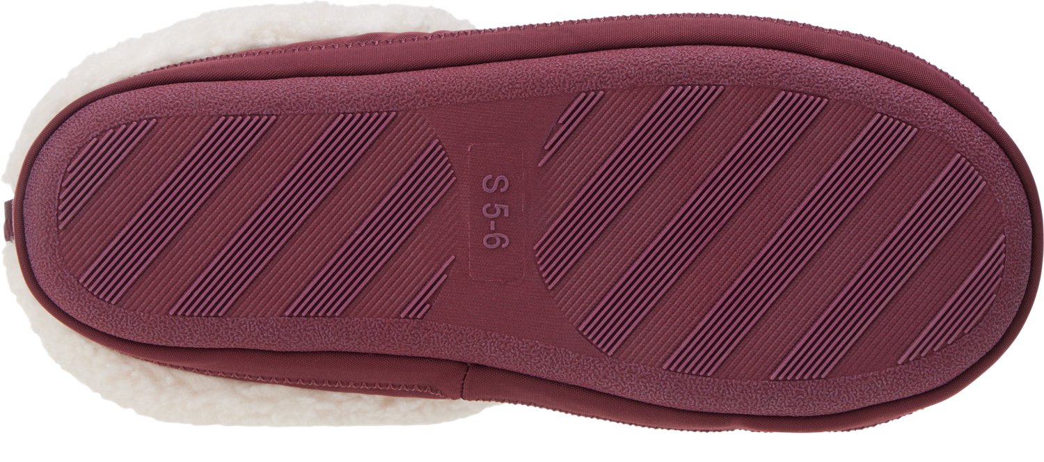 Magellan Outdoors Women's Cozy Quilted Slipper - view number 4
