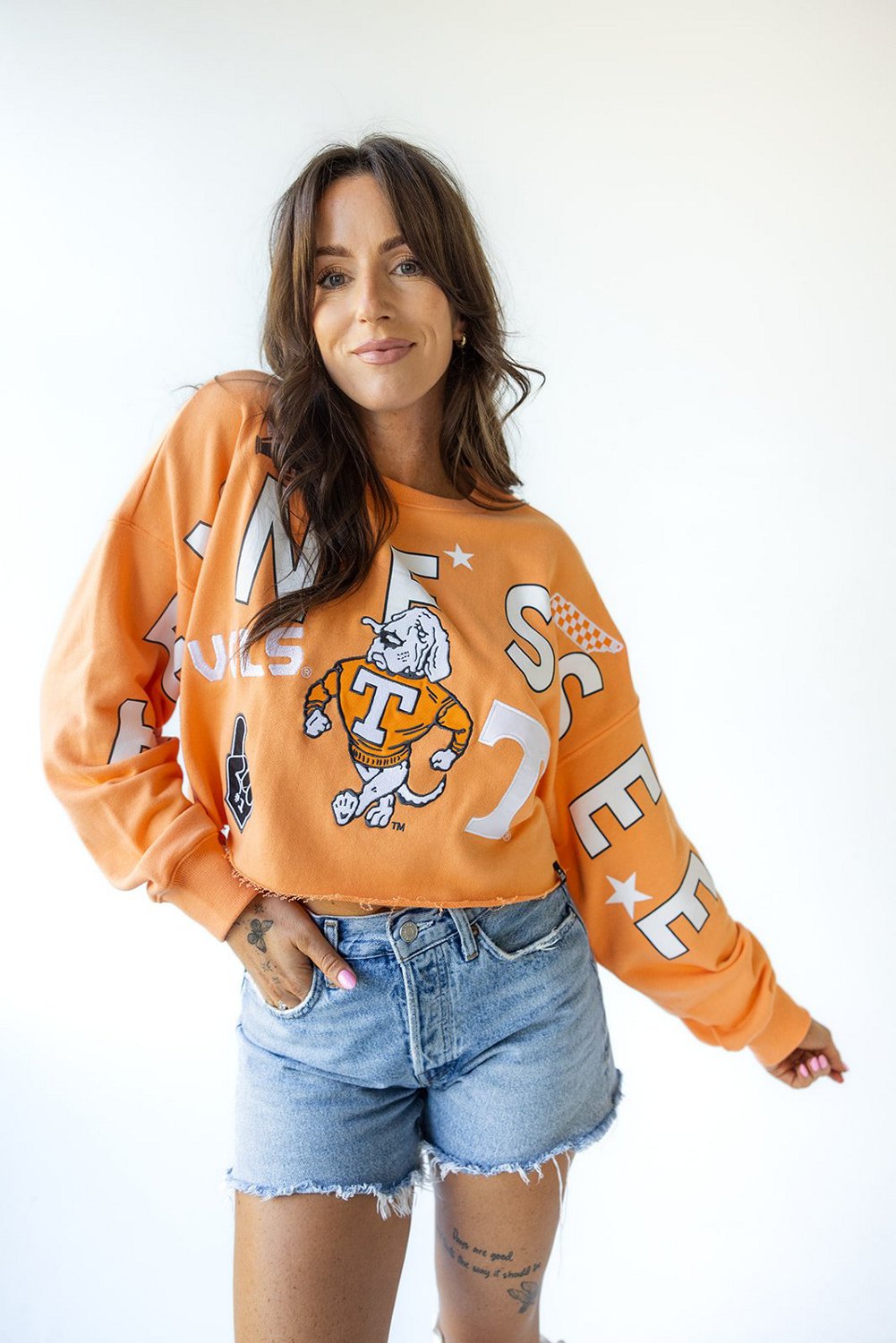 Gameday Social Women's University of Tennessee Patched Up Cropped Long Sleeve Crew Sweatshirt