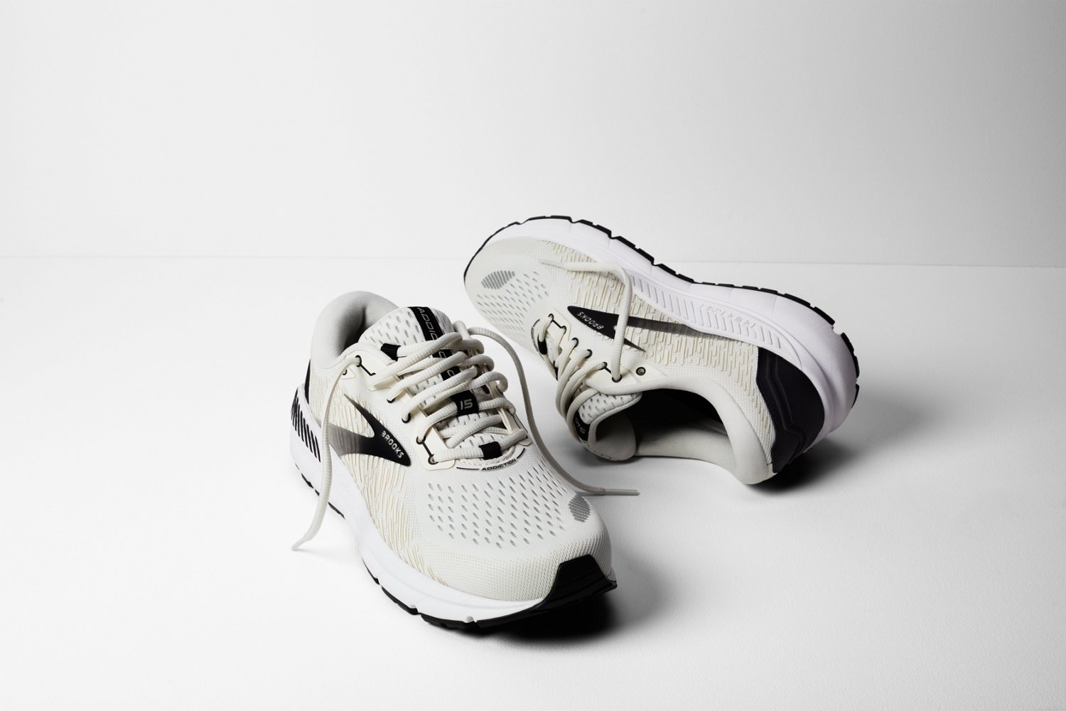 Brooks Men's Addiction GTS 15 Running Shoes - view number 7