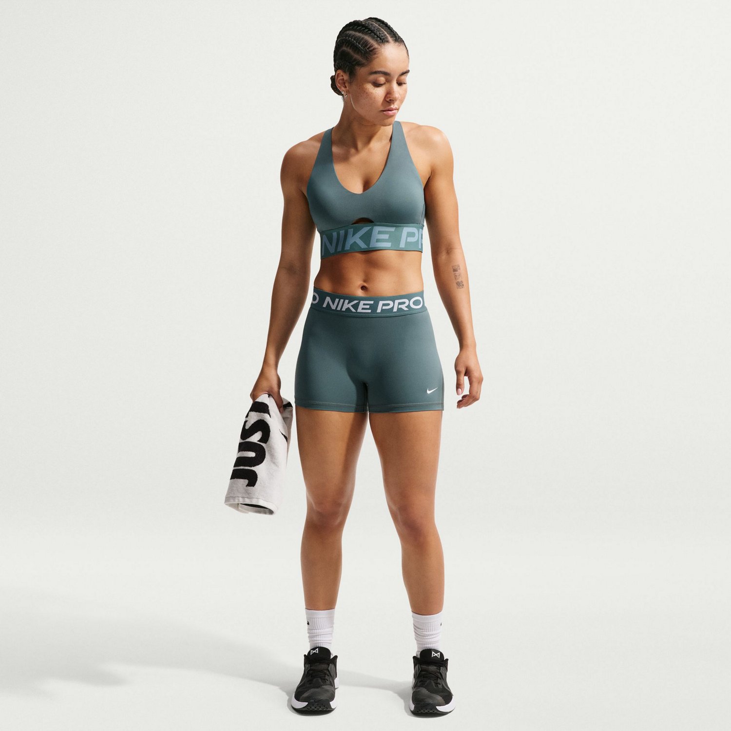 Nike Women's Nike Pro Dri-FIT Mid-Rise Biker Shorts 3 in.